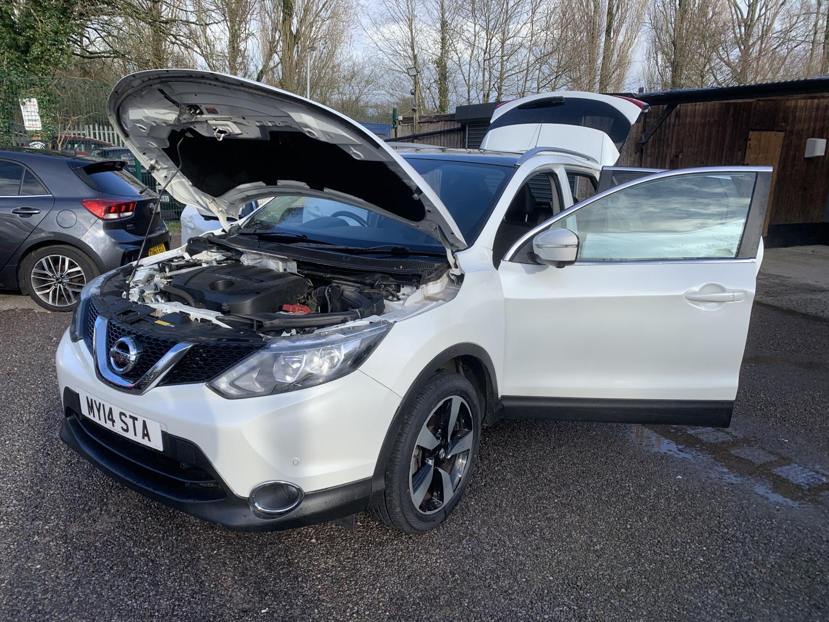 Nissan Qashqai 1.5 dCi N-Connecta SUV 5dr Diesel Manual 2WD Euro 6 (s/s) (110 ps)