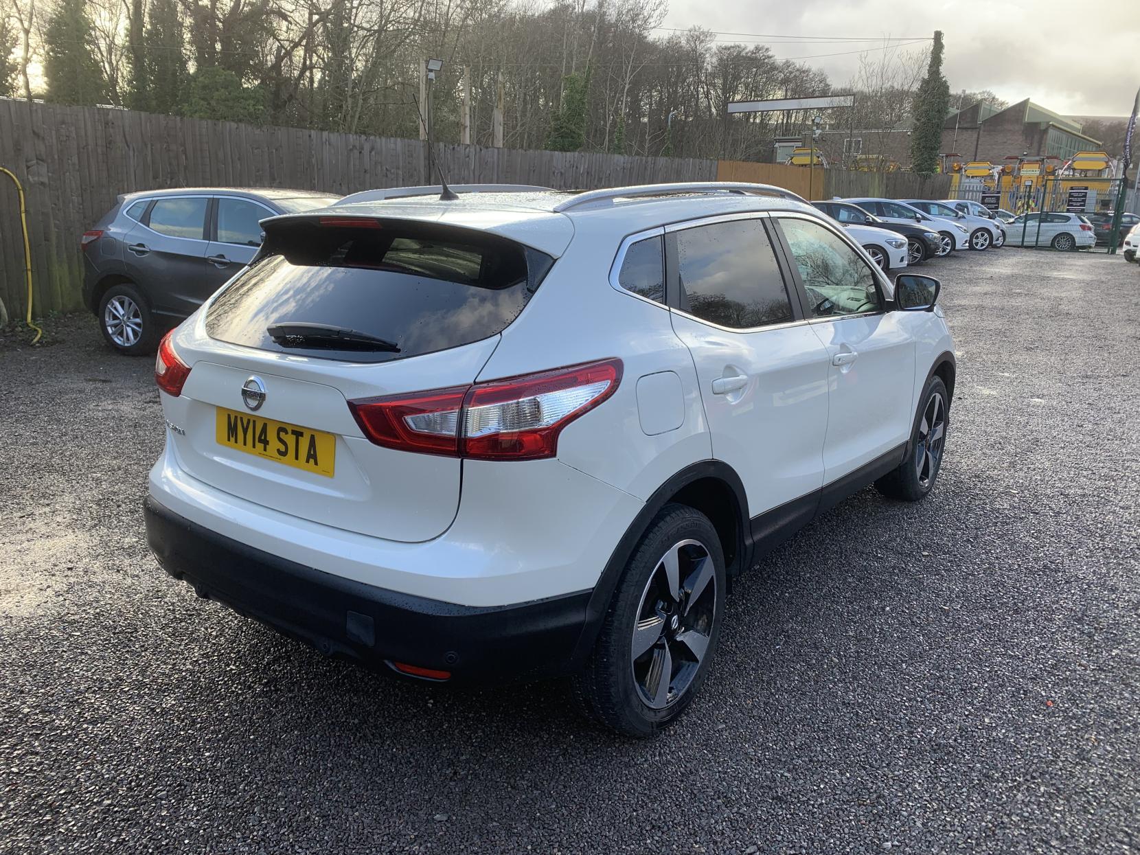 Nissan Qashqai 1.5 dCi N-Connecta SUV 5dr Diesel Manual 2WD Euro 6 (s/s) (110 ps)