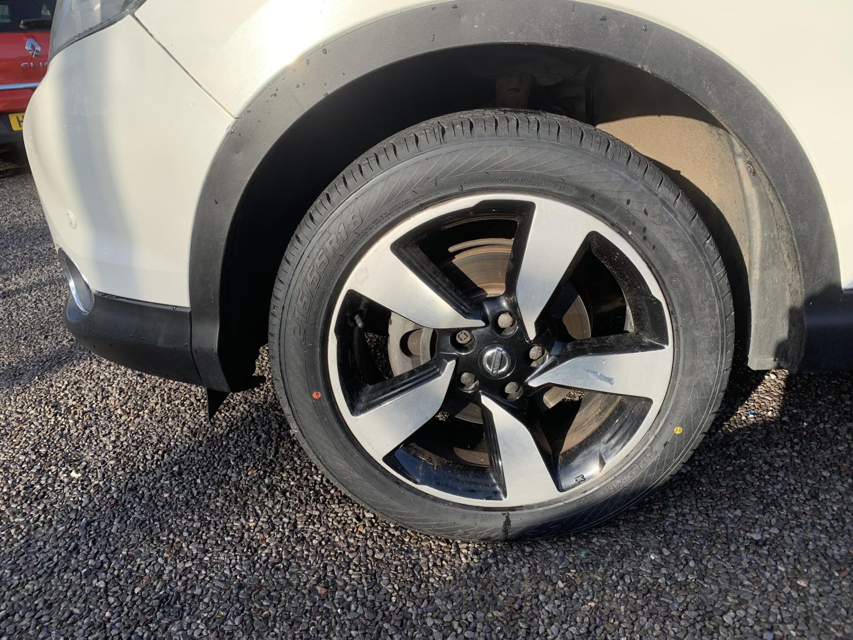 Nissan Qashqai 1.5 dCi N-Connecta SUV 5dr Diesel Manual 2WD Euro 6 (s/s) (110 ps)