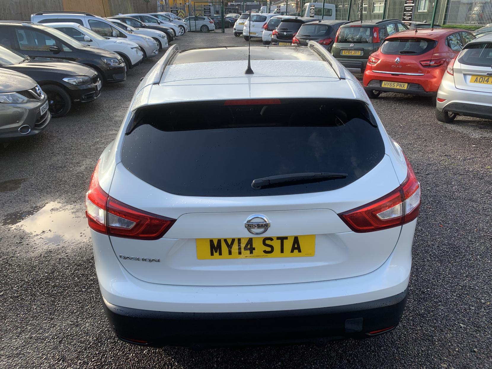 Nissan Qashqai 1.5 dCi N-Connecta SUV 5dr Diesel Manual 2WD Euro 6 (s/s) (110 ps)