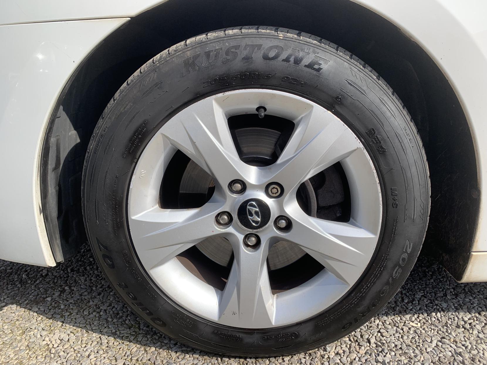 Hyundai i40 1.7 CRDi Blue Drive Active Estate 5dr Diesel Manual Euro 5 (s/s) (136 ps)