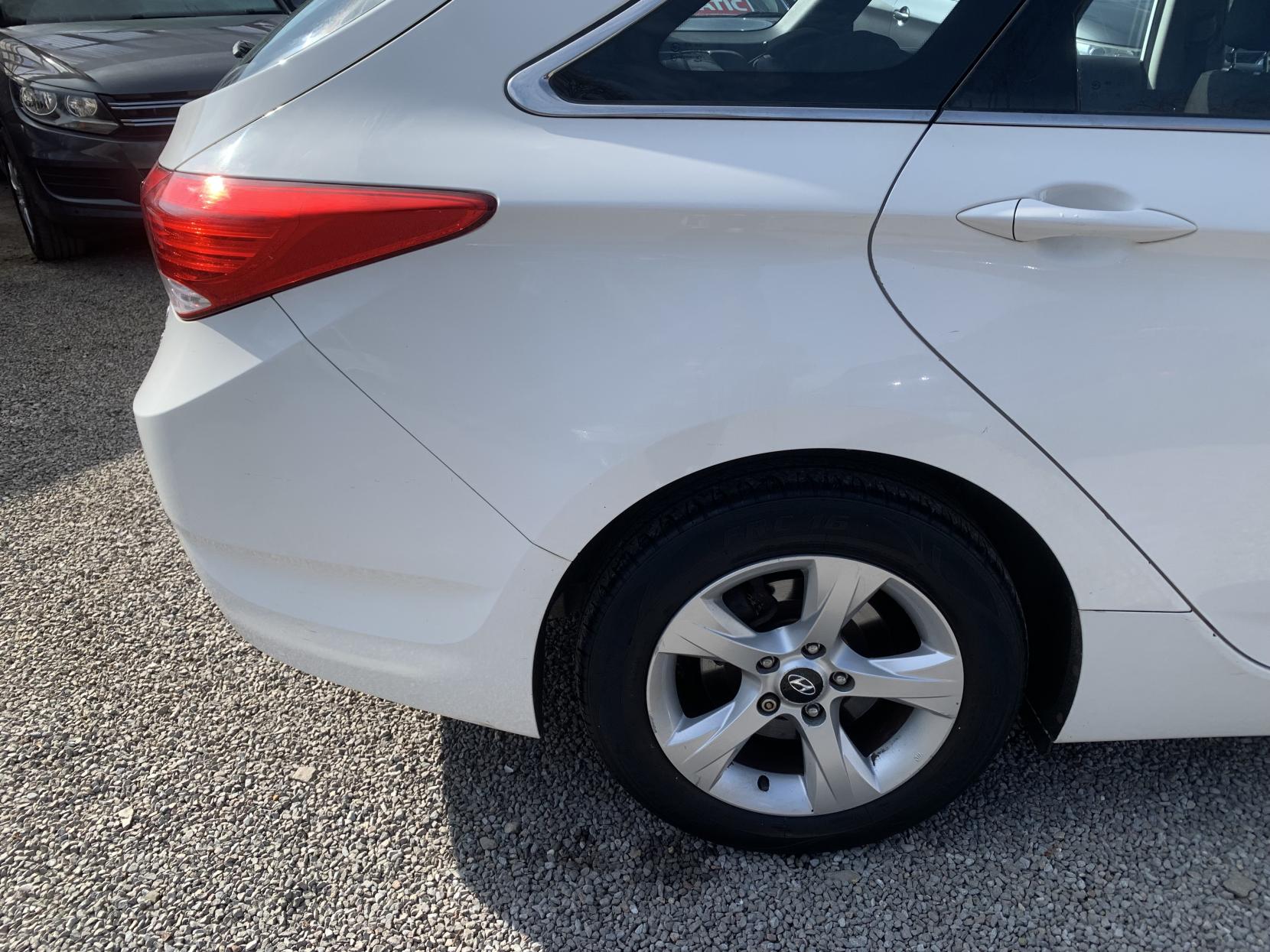 Hyundai i40 1.7 CRDi Blue Drive Active Estate 5dr Diesel Manual Euro 5 (s/s) (136 ps)