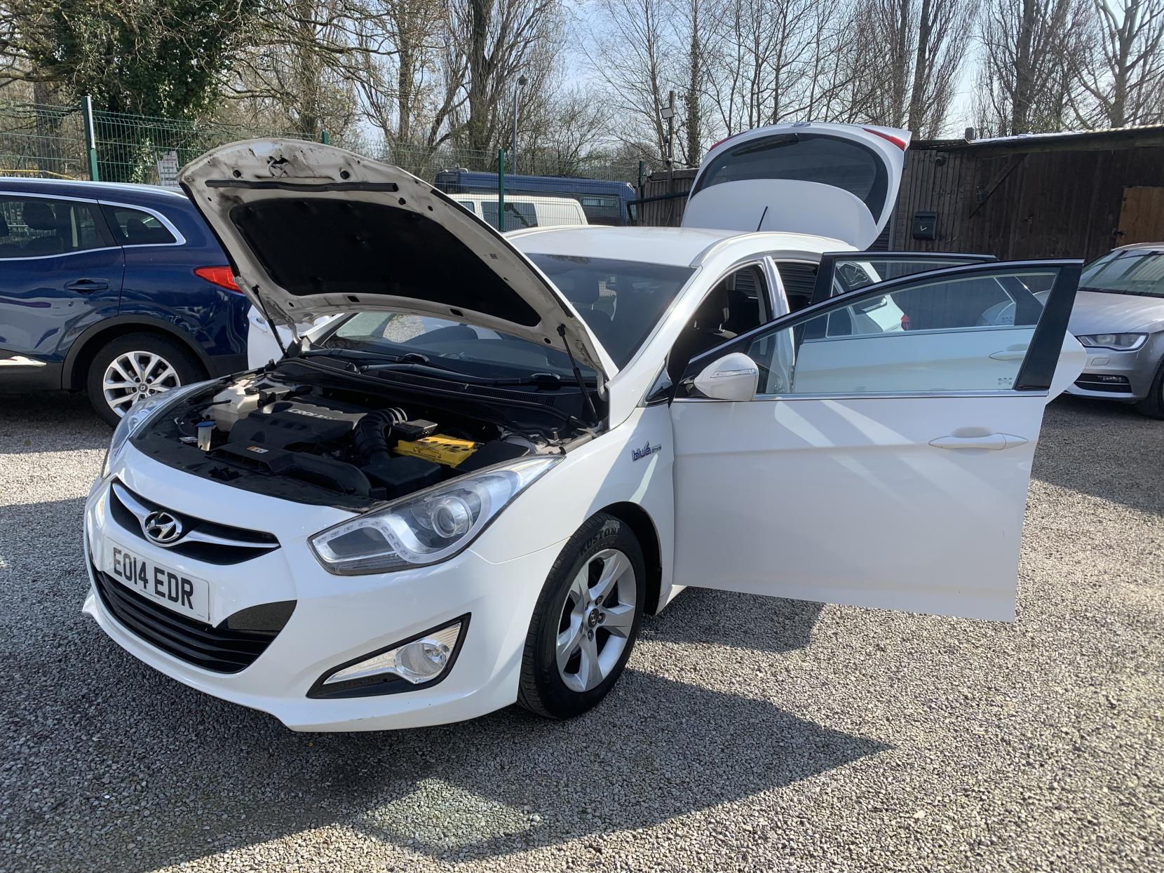 Hyundai i40 1.7 CRDi Blue Drive Active Estate 5dr Diesel Manual Euro 5 (s/s) (136 ps)