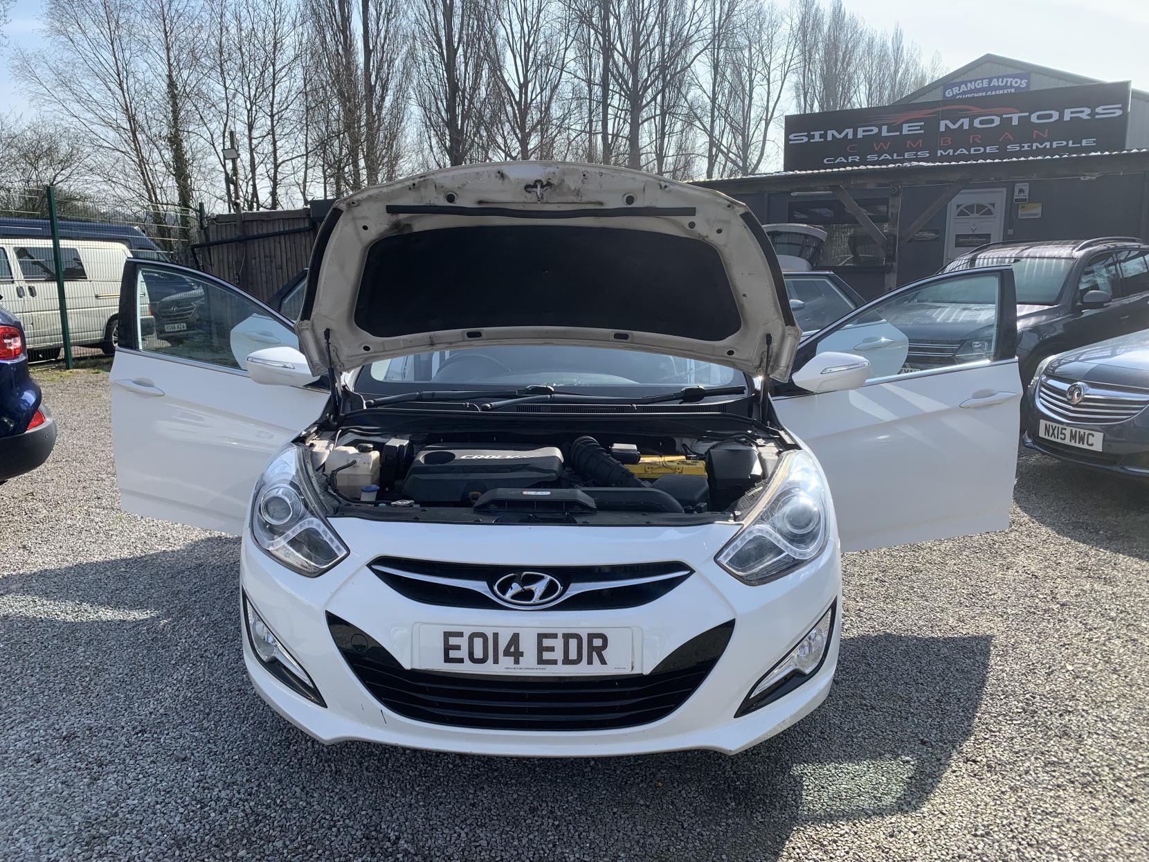 Hyundai i40 1.7 CRDi Blue Drive Active Estate 5dr Diesel Manual Euro 5 (s/s) (136 ps)