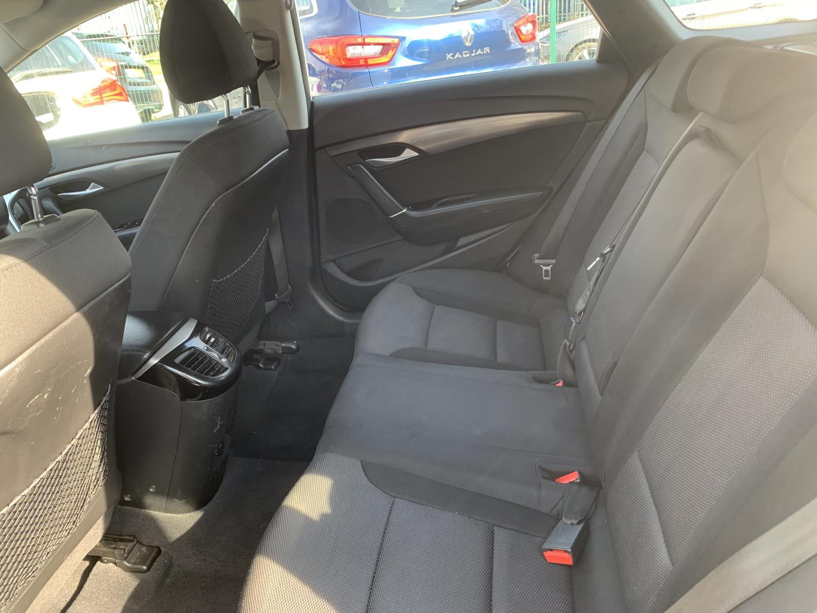 Hyundai i40 1.7 CRDi Blue Drive Active Estate 5dr Diesel Manual Euro 5 (s/s) (136 ps)