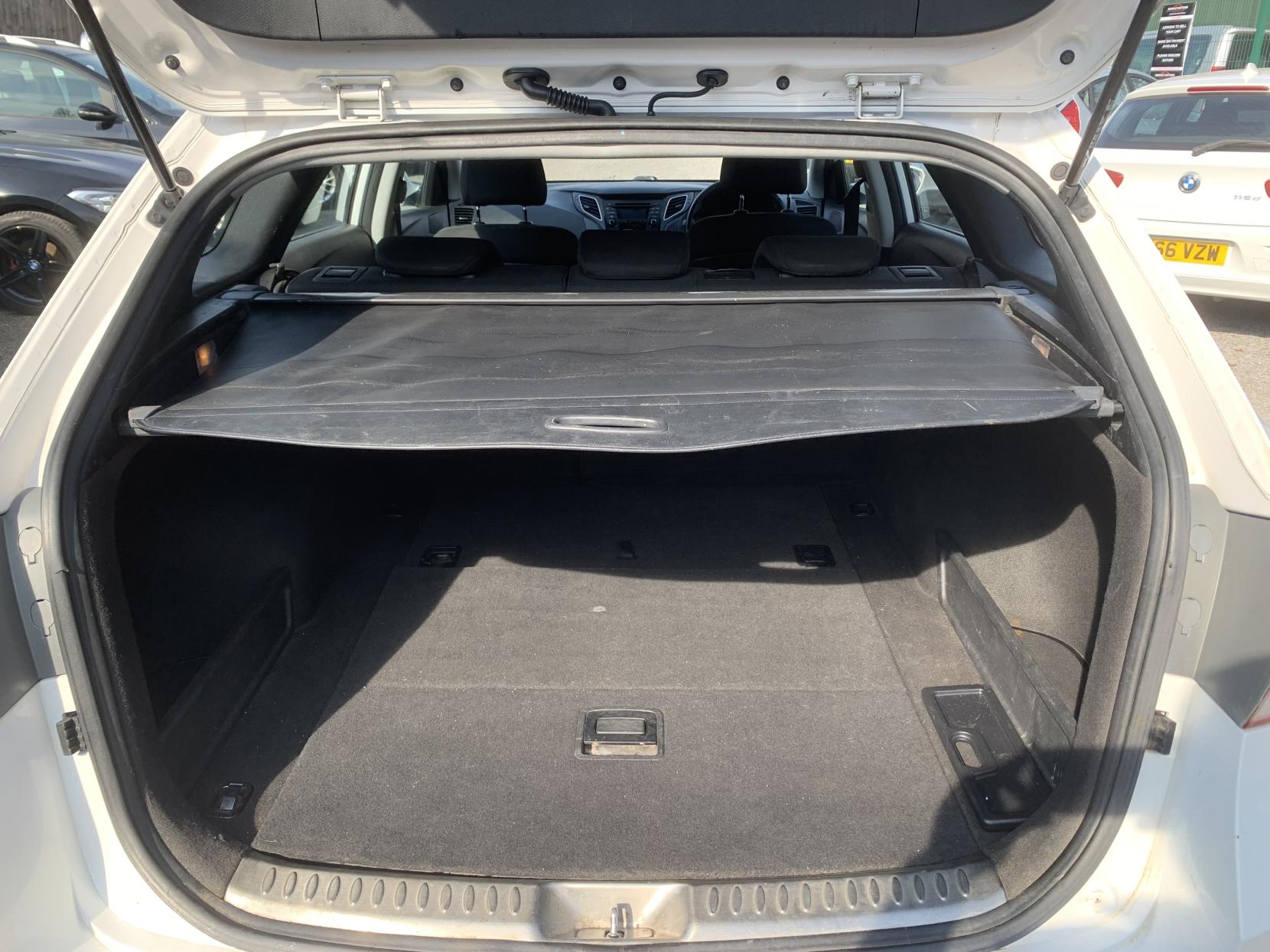 Hyundai i40 1.7 CRDi Blue Drive Active Estate 5dr Diesel Manual Euro 5 (s/s) (136 ps)