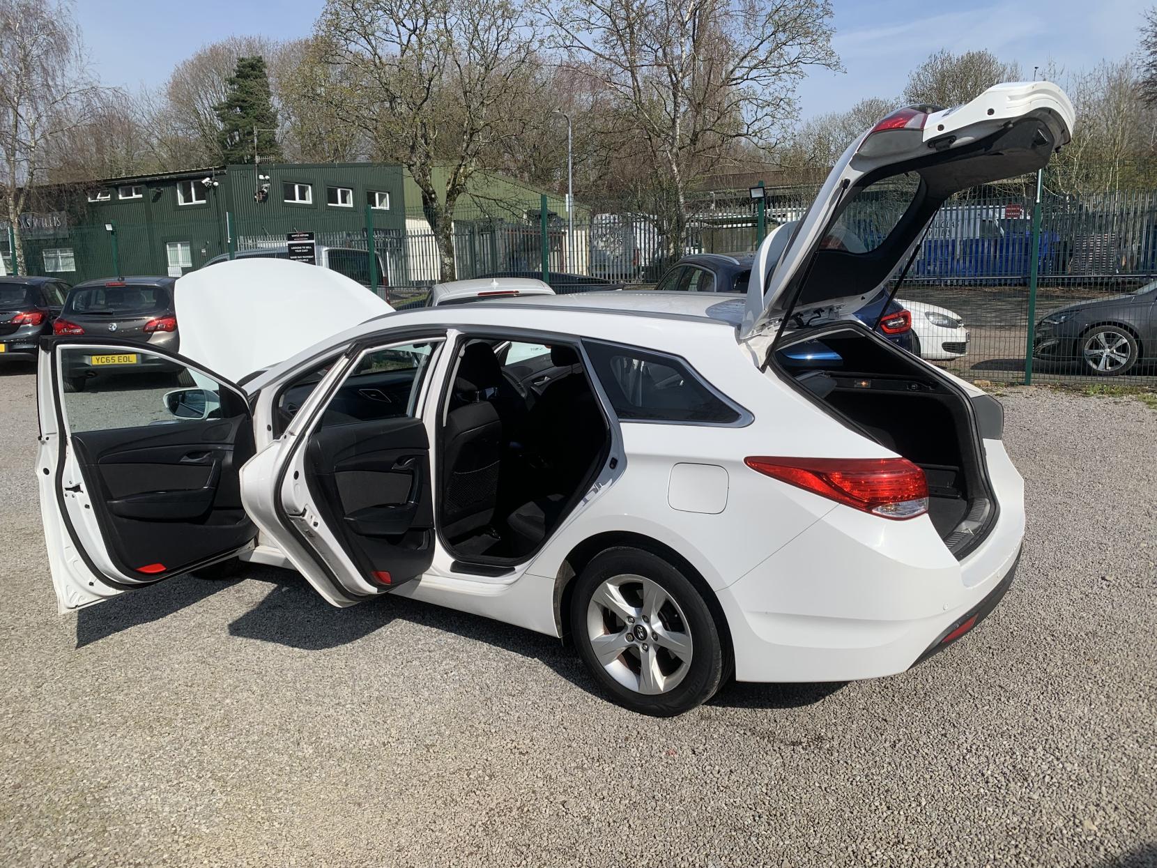 Hyundai i40 1.7 CRDi Blue Drive Active Estate 5dr Diesel Manual Euro 5 (s/s) (136 ps)