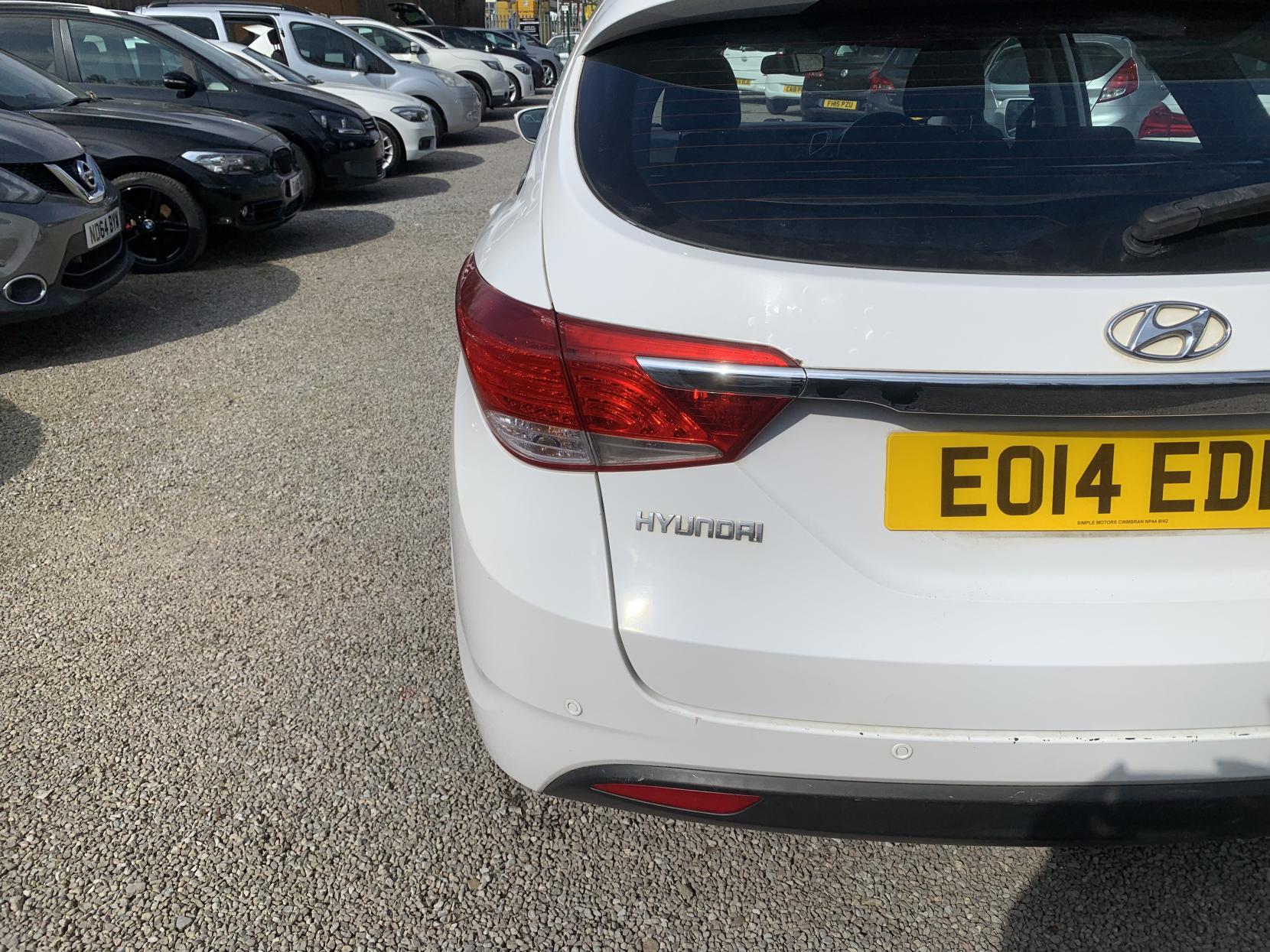 Hyundai i40 1.7 CRDi Blue Drive Active Estate 5dr Diesel Manual Euro 5 (s/s) (136 ps)