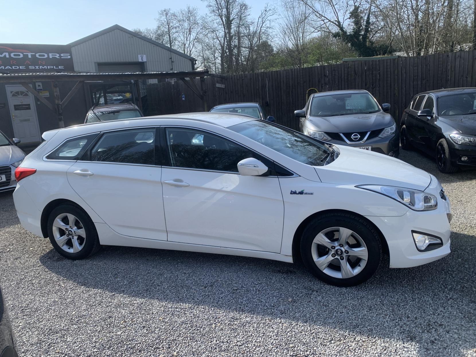 Hyundai i40 1.7 CRDi Blue Drive Active Estate 5dr Diesel Manual Euro 5 (s/s) (136 ps)