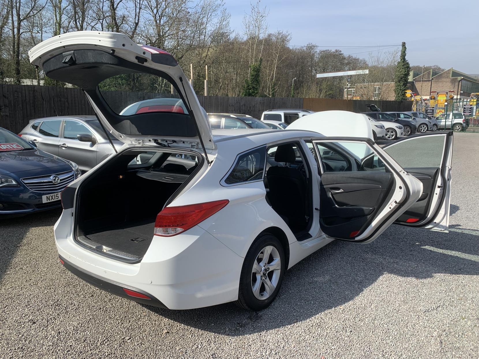 Hyundai i40 1.7 CRDi Blue Drive Active Estate 5dr Diesel Manual Euro 5 (s/s) (136 ps)