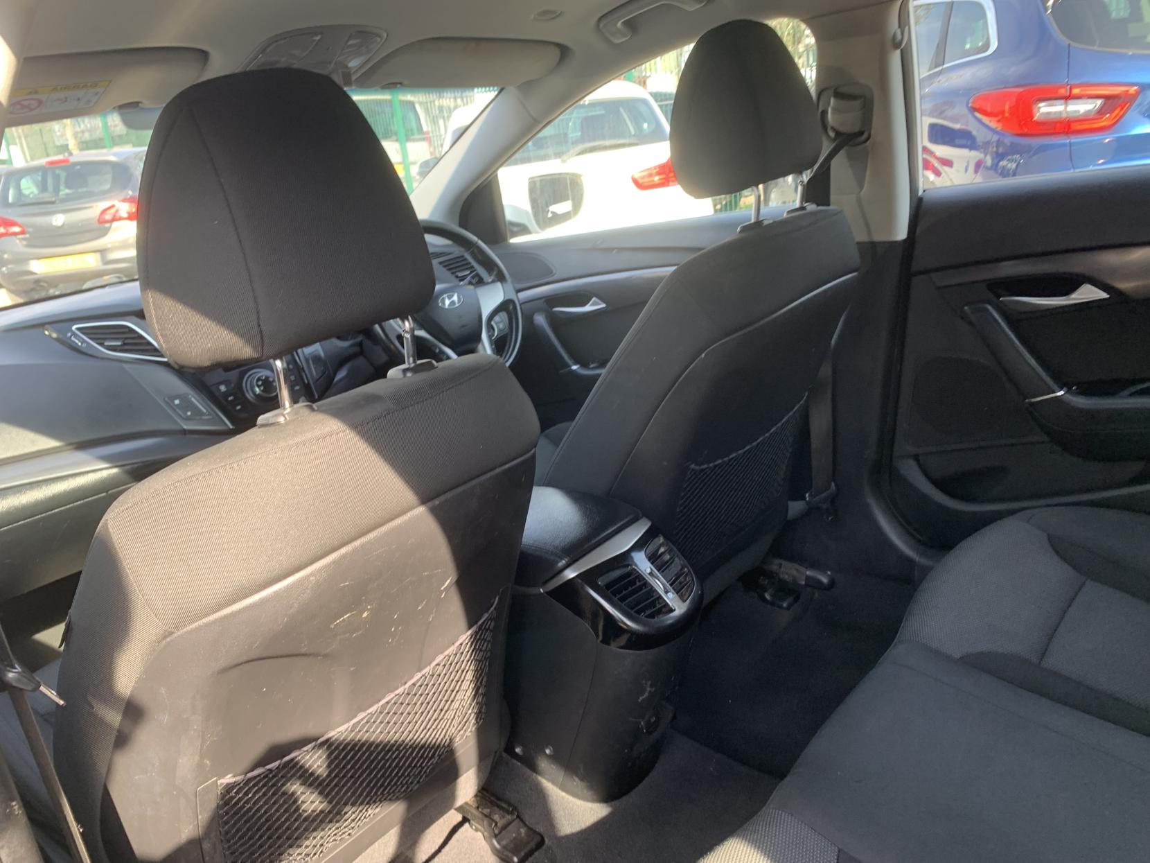 Hyundai i40 1.7 CRDi Blue Drive Active Estate 5dr Diesel Manual Euro 5 (s/s) (136 ps)