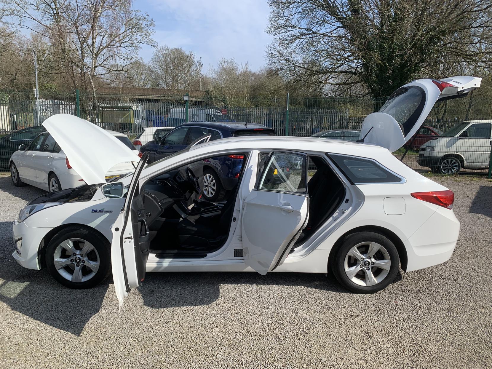 Hyundai i40 1.7 CRDi Blue Drive Active Estate 5dr Diesel Manual Euro 5 (s/s) (136 ps)