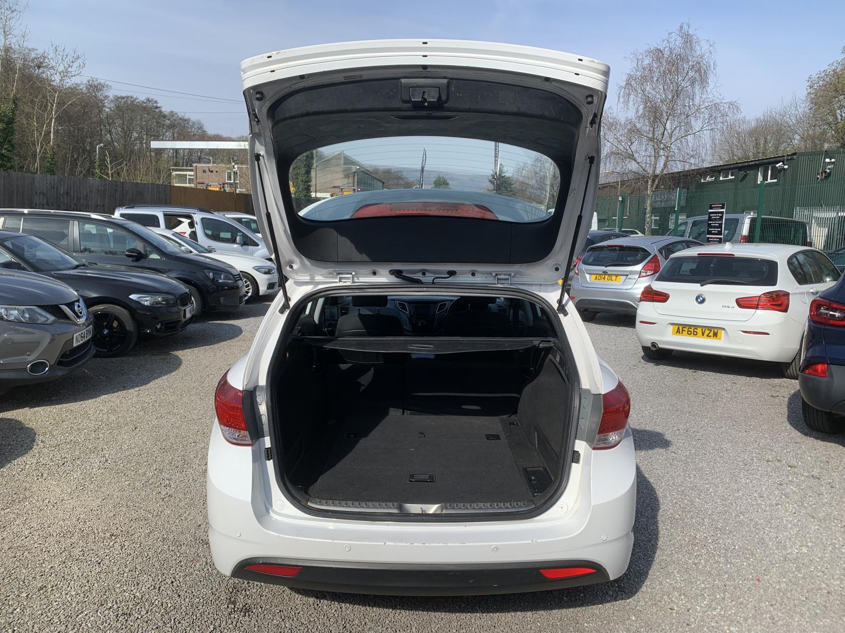 Hyundai i40 1.7 CRDi Blue Drive Active Estate 5dr Diesel Manual Euro 5 (s/s) (136 ps)