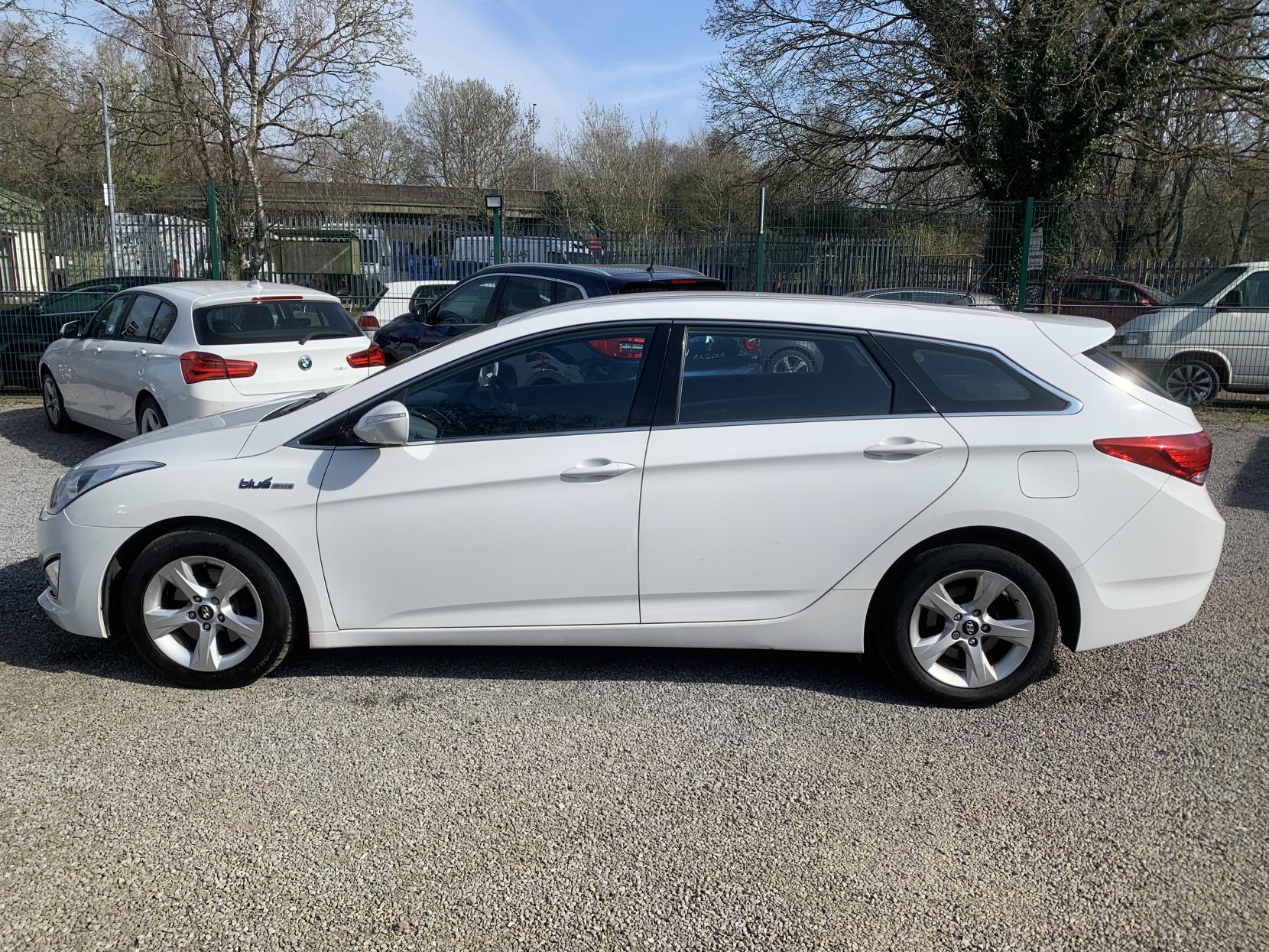 Hyundai i40 1.7 CRDi Blue Drive Active Estate 5dr Diesel Manual Euro 5 (s/s) (136 ps)