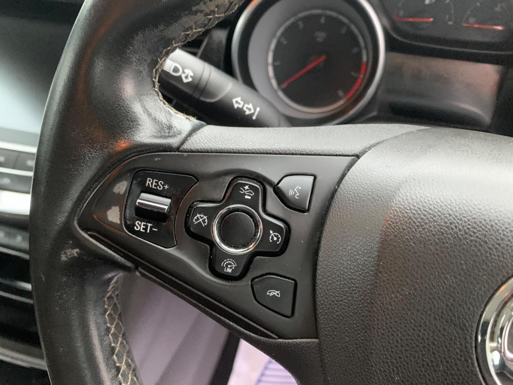 Vauxhall Astra 1.4i Turbo SRi Nav Euro 6 5dr