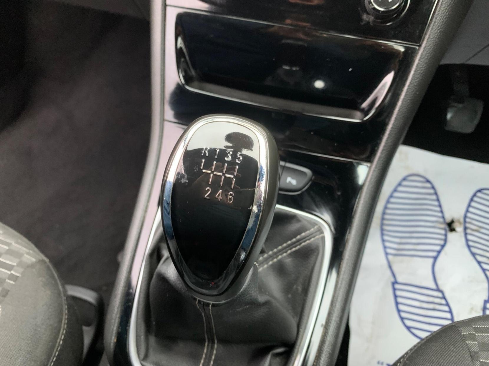 Vauxhall Astra 1.4i Turbo SRi Nav Euro 6 5dr