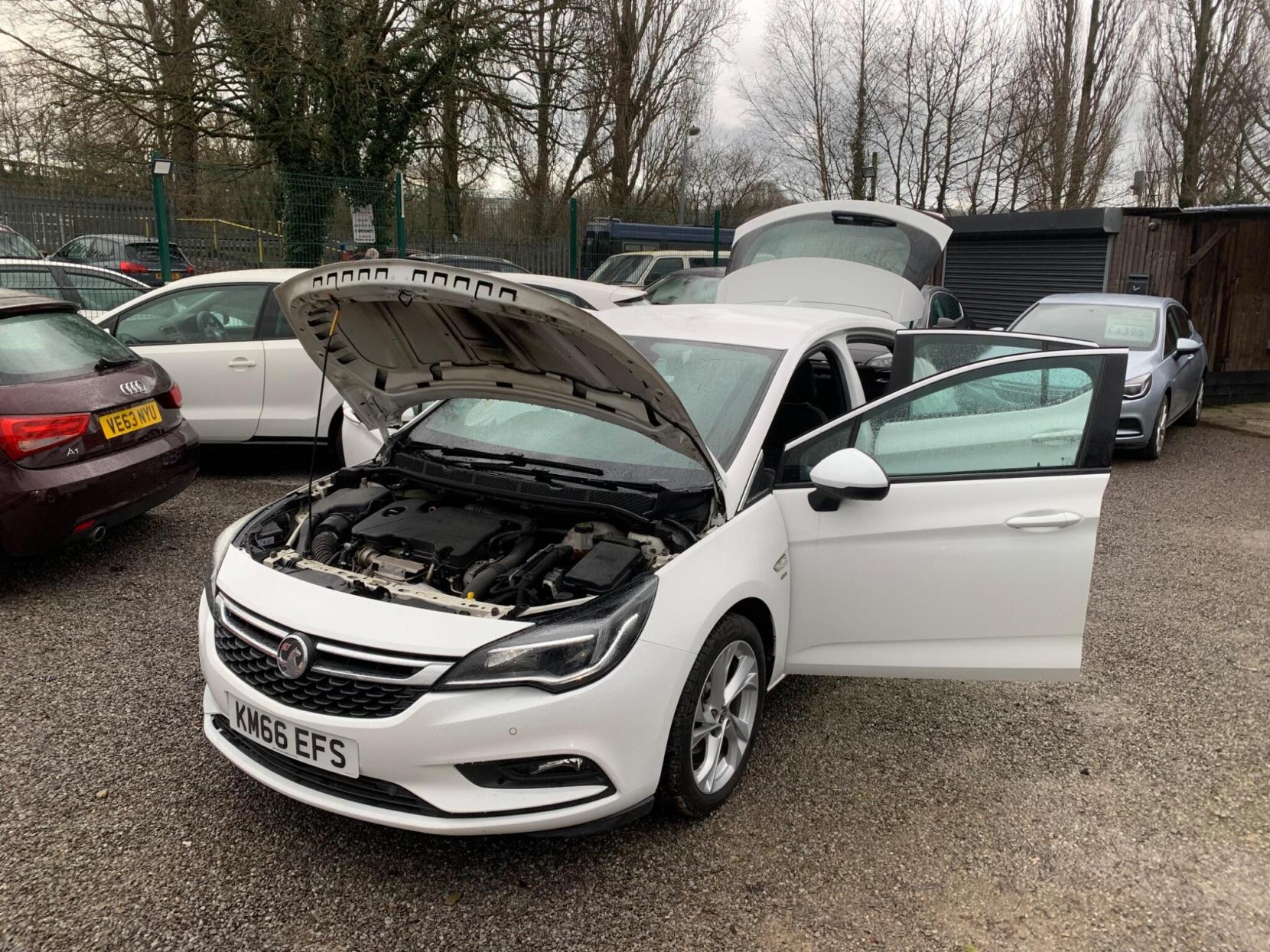 Vauxhall Astra 1.4i Turbo SRi Nav Euro 6 5dr