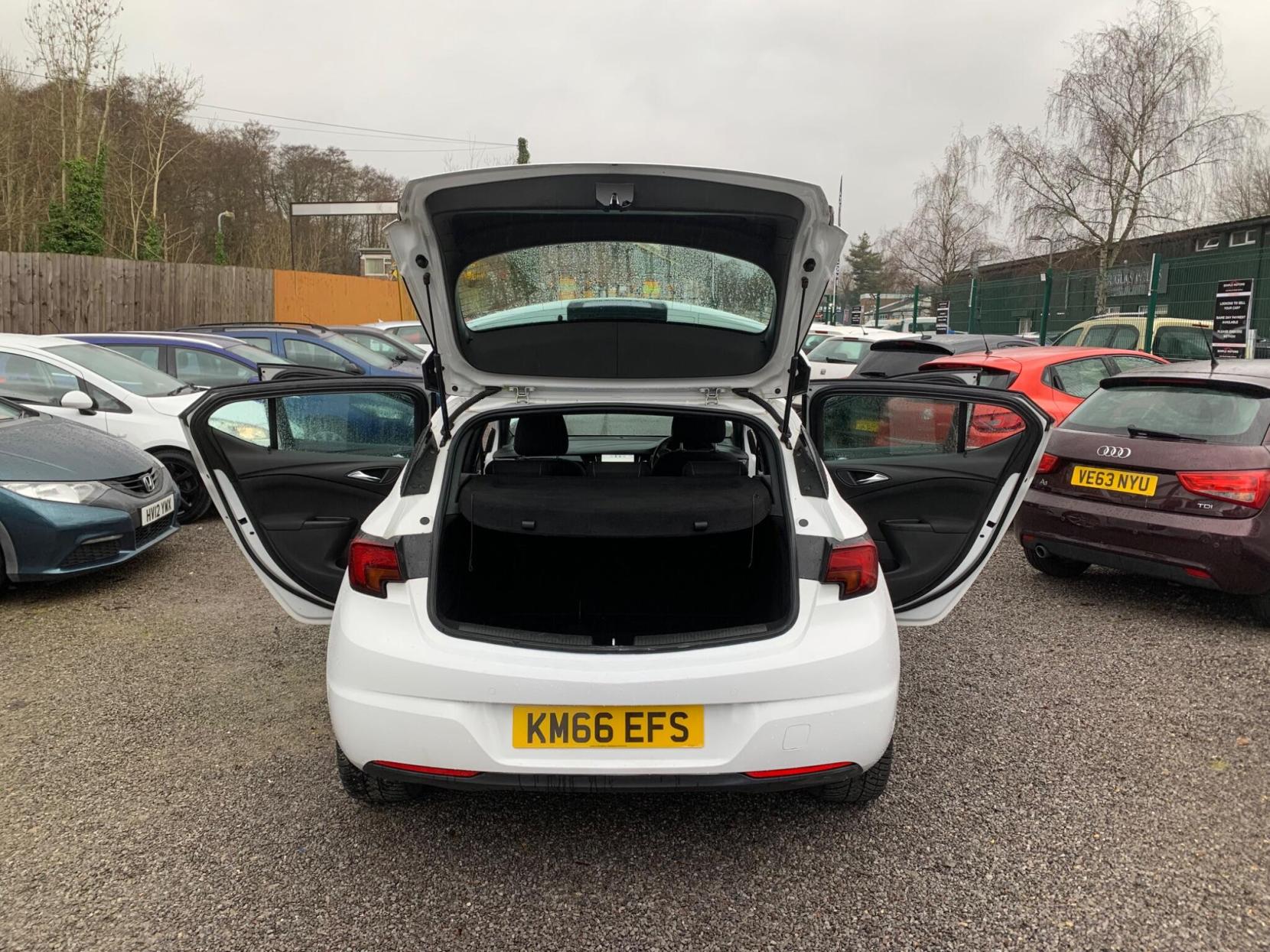 Vauxhall Astra 1.4i Turbo SRi Nav Euro 6 5dr