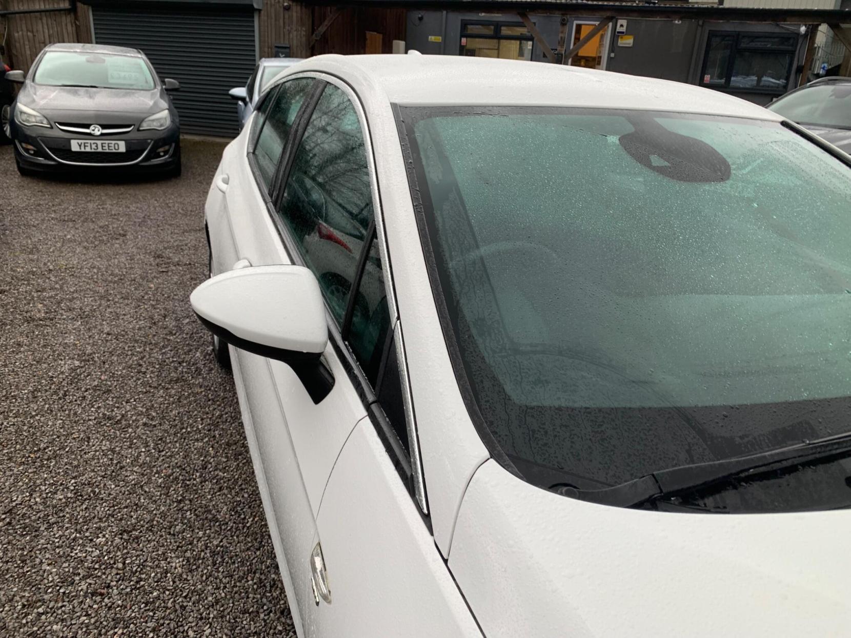 Vauxhall Astra 1.4i Turbo SRi Nav Euro 6 5dr