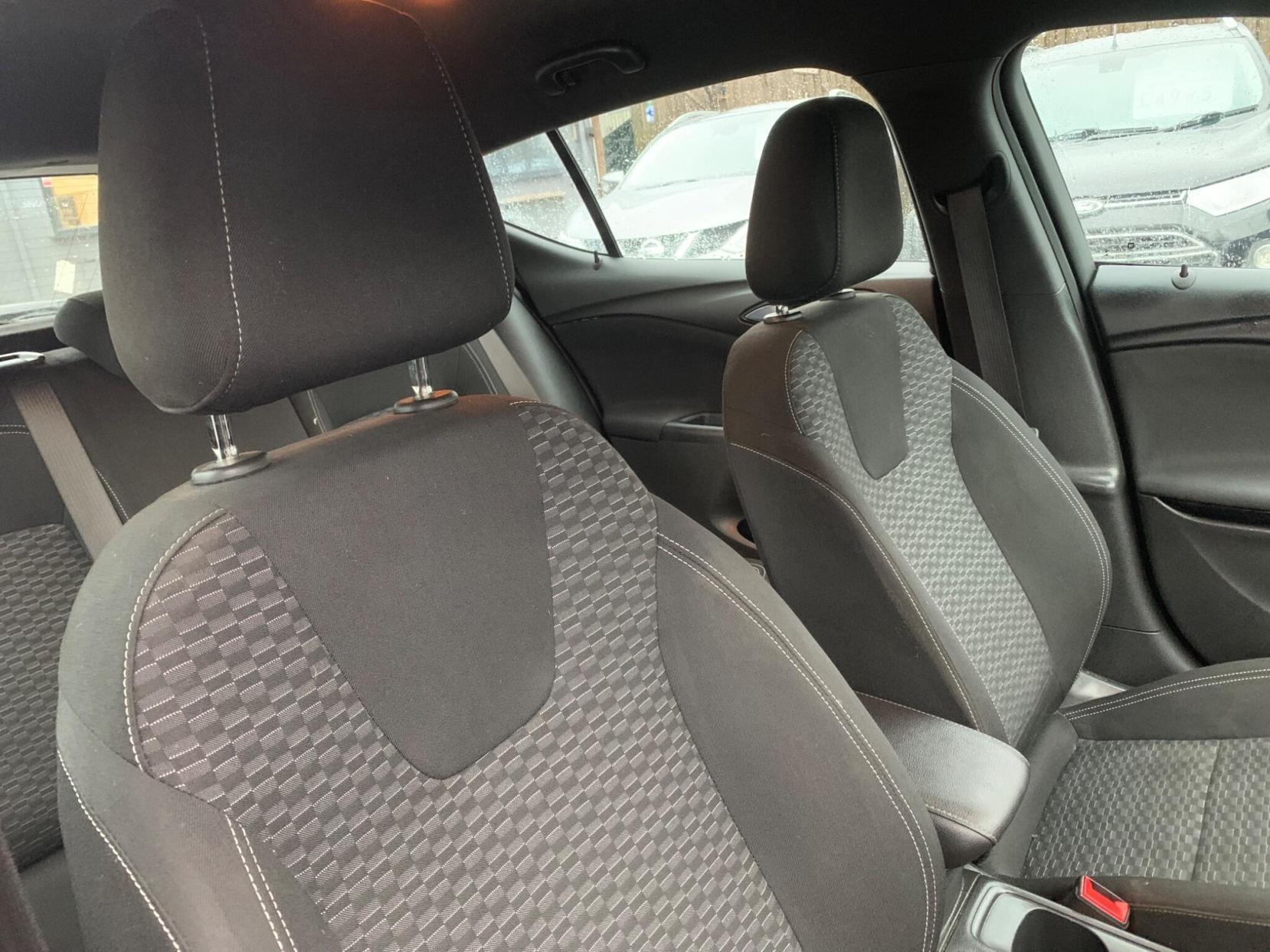 Vauxhall Astra 1.4i Turbo SRi Nav Euro 6 5dr