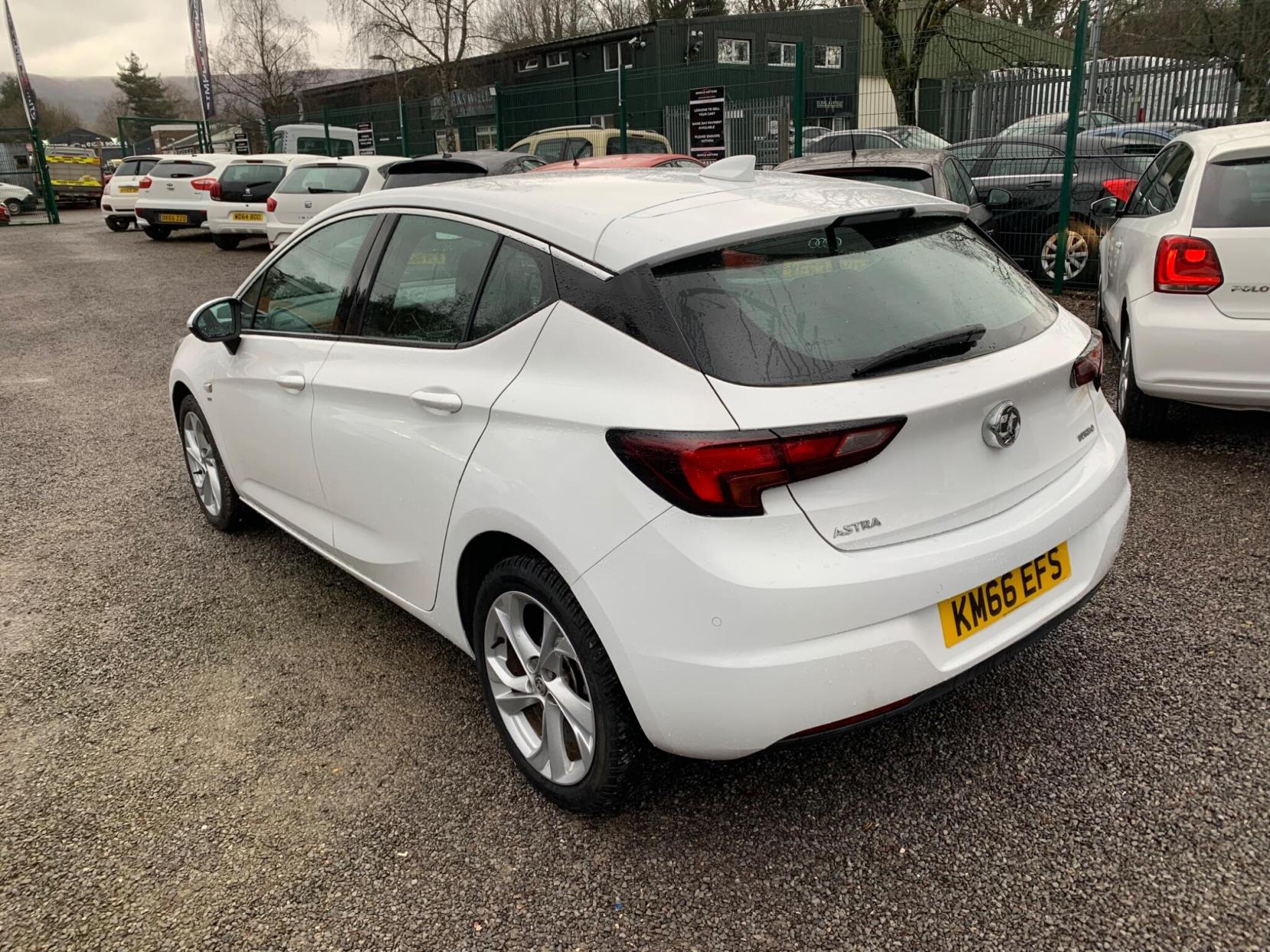 Vauxhall Astra 1.4i Turbo SRi Nav Euro 6 5dr