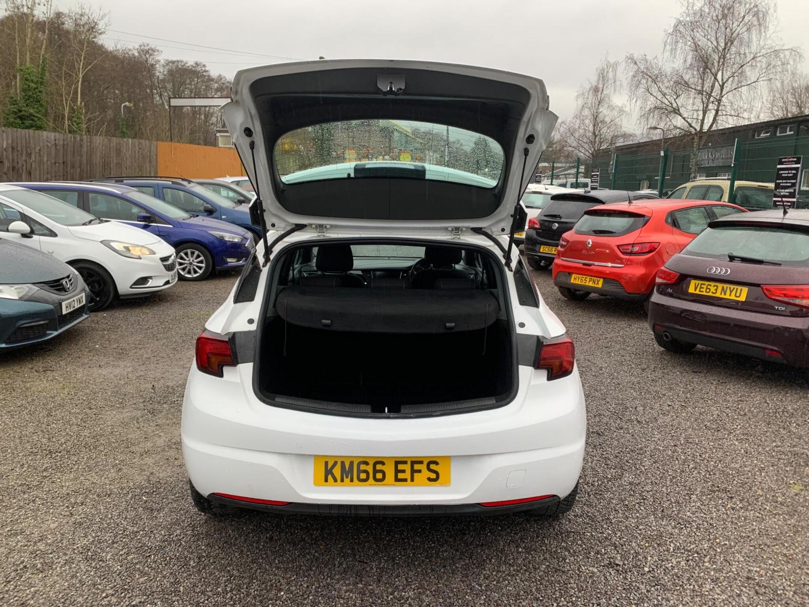 Vauxhall Astra 1.4i Turbo SRi Nav Euro 6 5dr