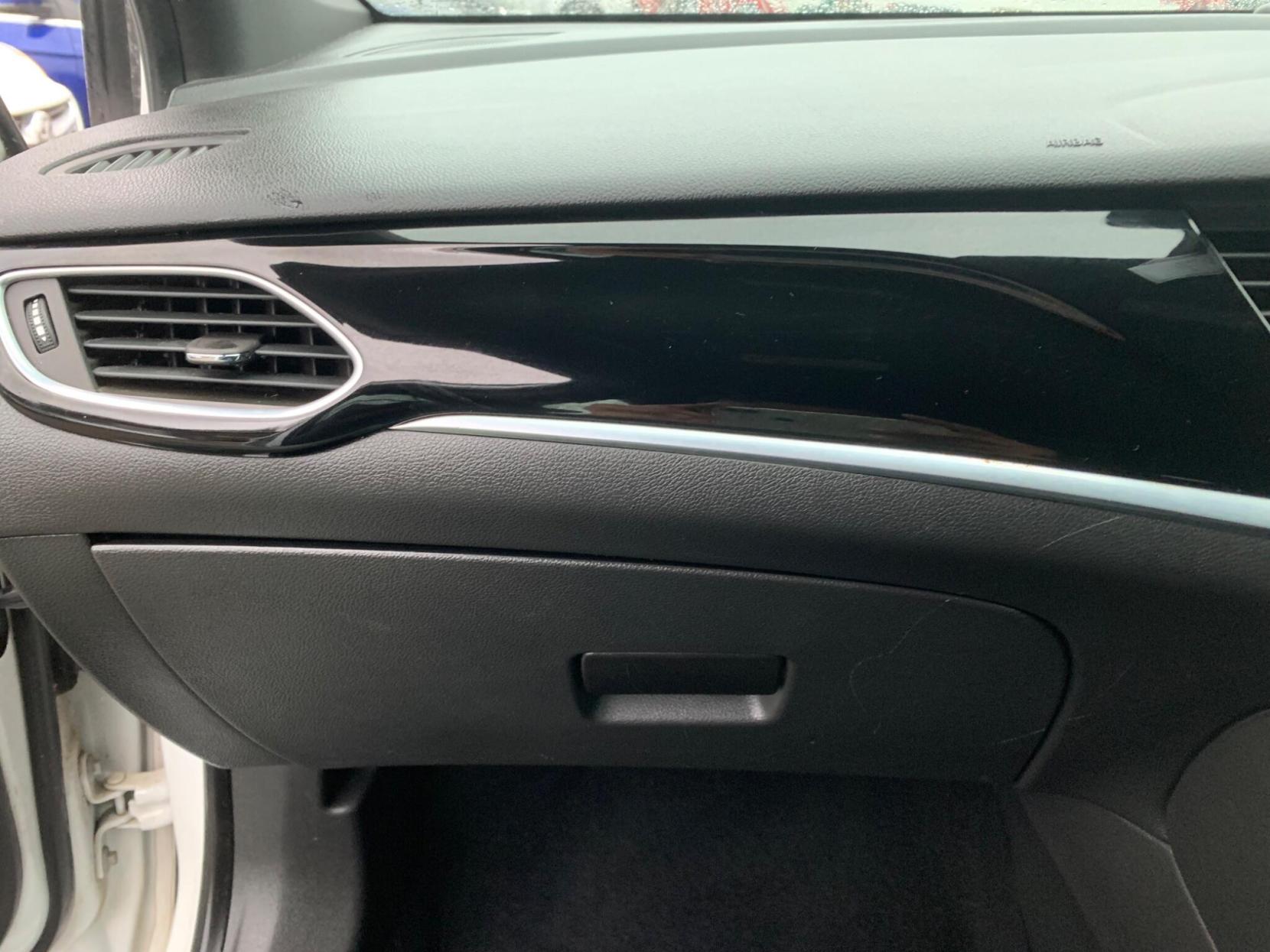 Vauxhall Astra 1.4i Turbo SRi Nav Euro 6 5dr