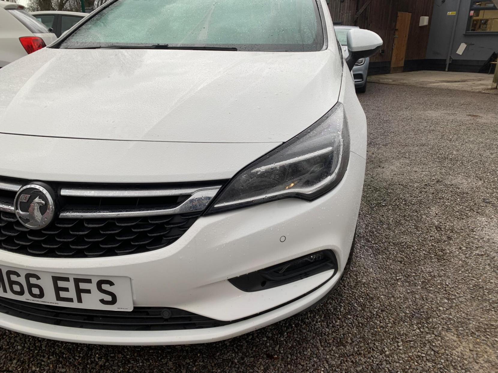 Vauxhall Astra 1.4i Turbo SRi Nav Euro 6 5dr