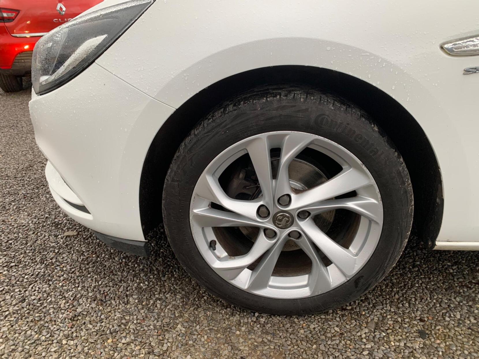 Vauxhall Astra 1.4i Turbo SRi Nav Euro 6 5dr