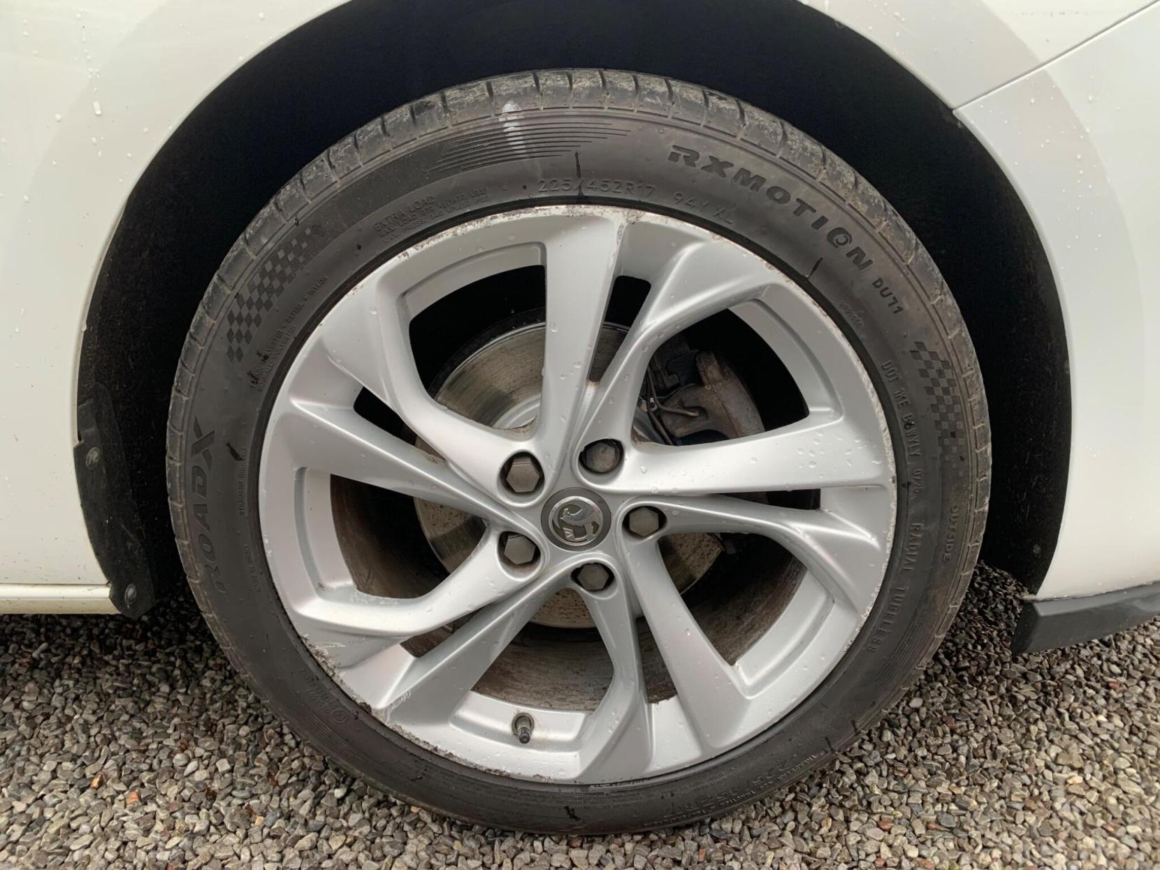 Vauxhall Astra 1.4i Turbo SRi Nav Euro 6 5dr