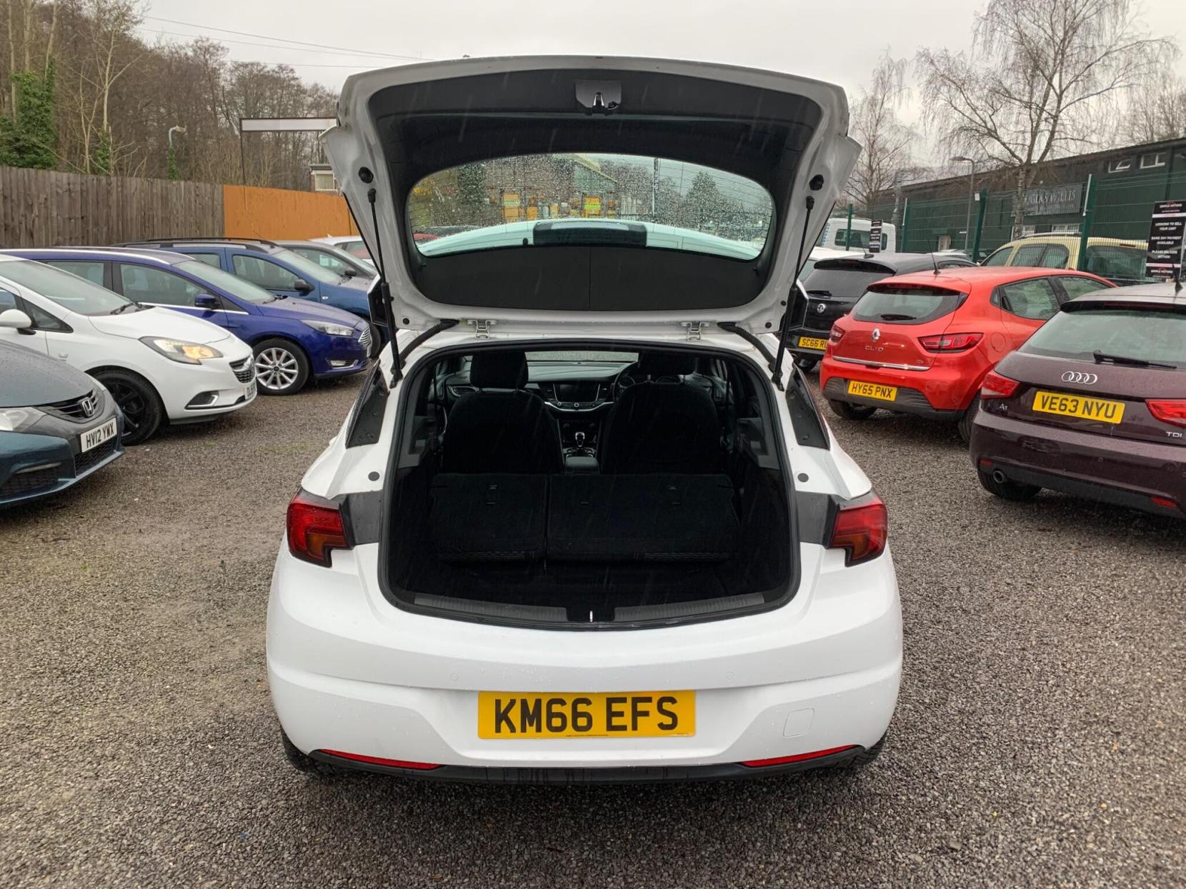 Vauxhall Astra 1.4i Turbo SRi Nav Euro 6 5dr