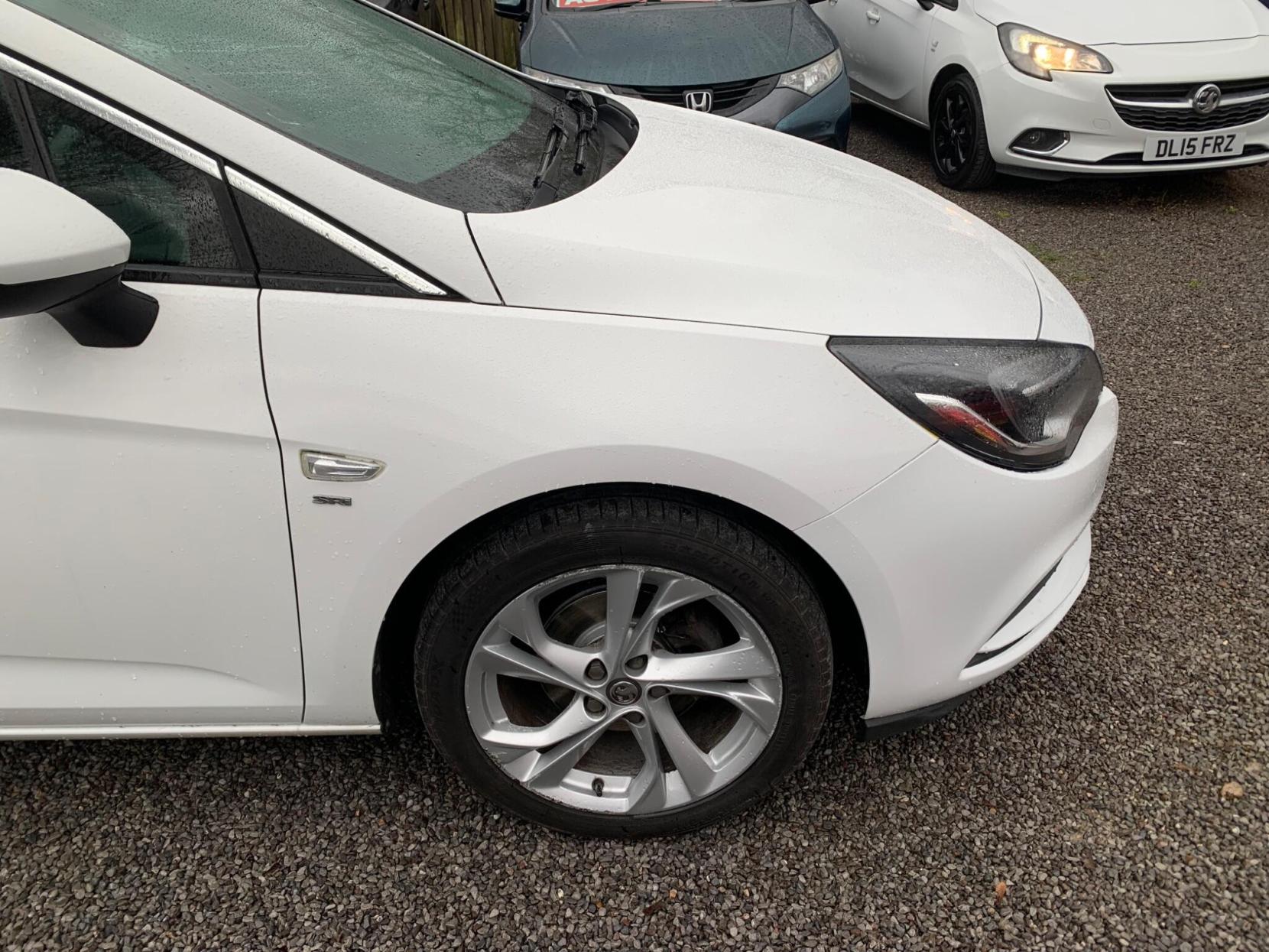 Vauxhall Astra 1.4i Turbo SRi Nav Euro 6 5dr