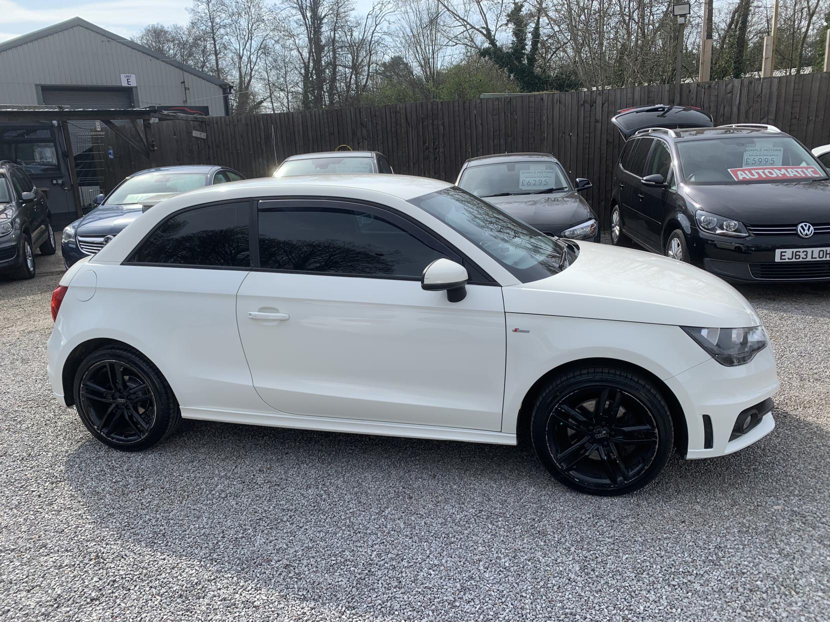 Audi A1 1.4 TFSI S line Hatchback 3dr Petrol Manual Euro 5 (s/s) (122 ps)