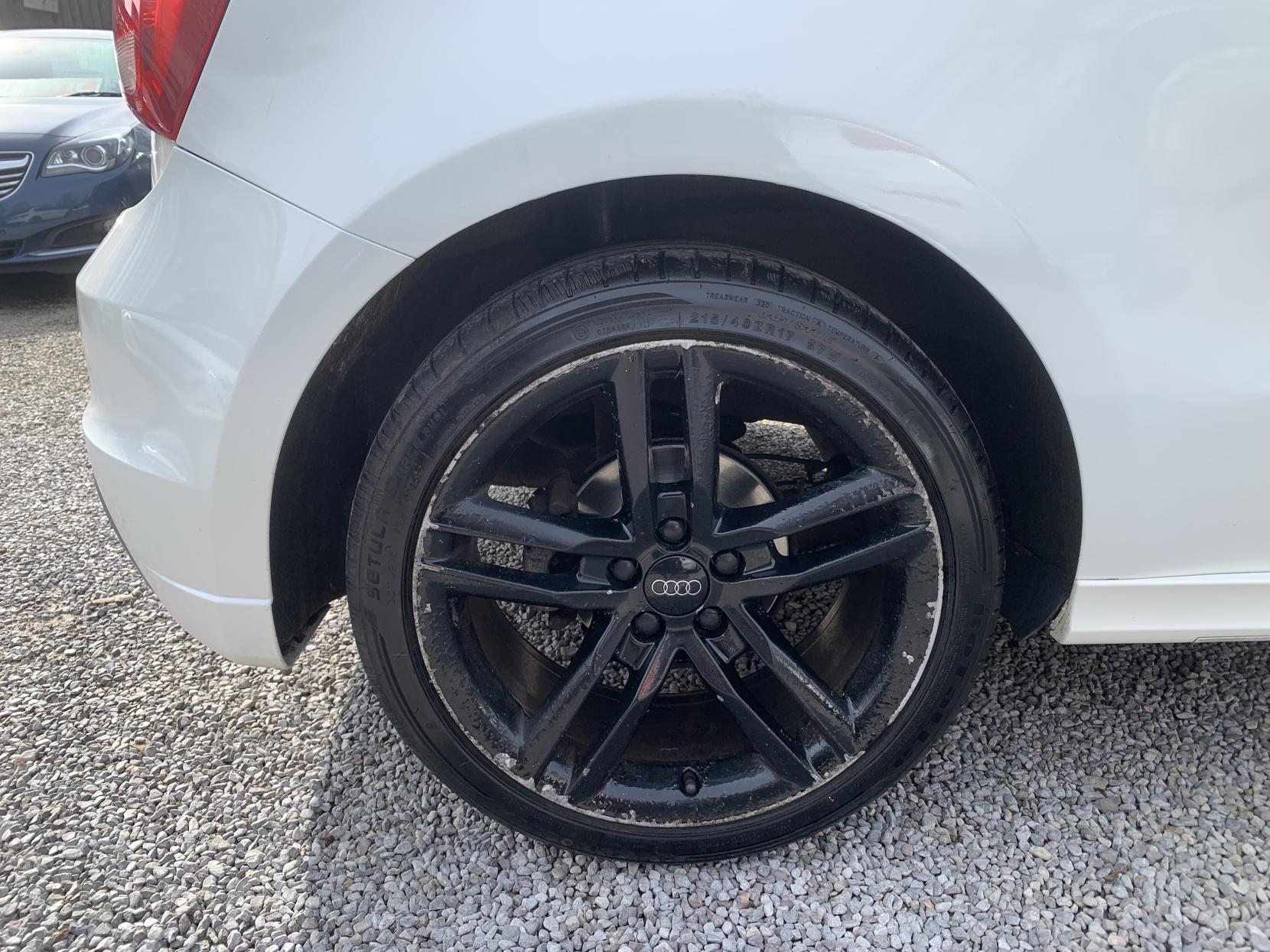 Audi A1 1.4 TFSI S line Hatchback 3dr Petrol Manual Euro 5 (s/s) (122 ps)