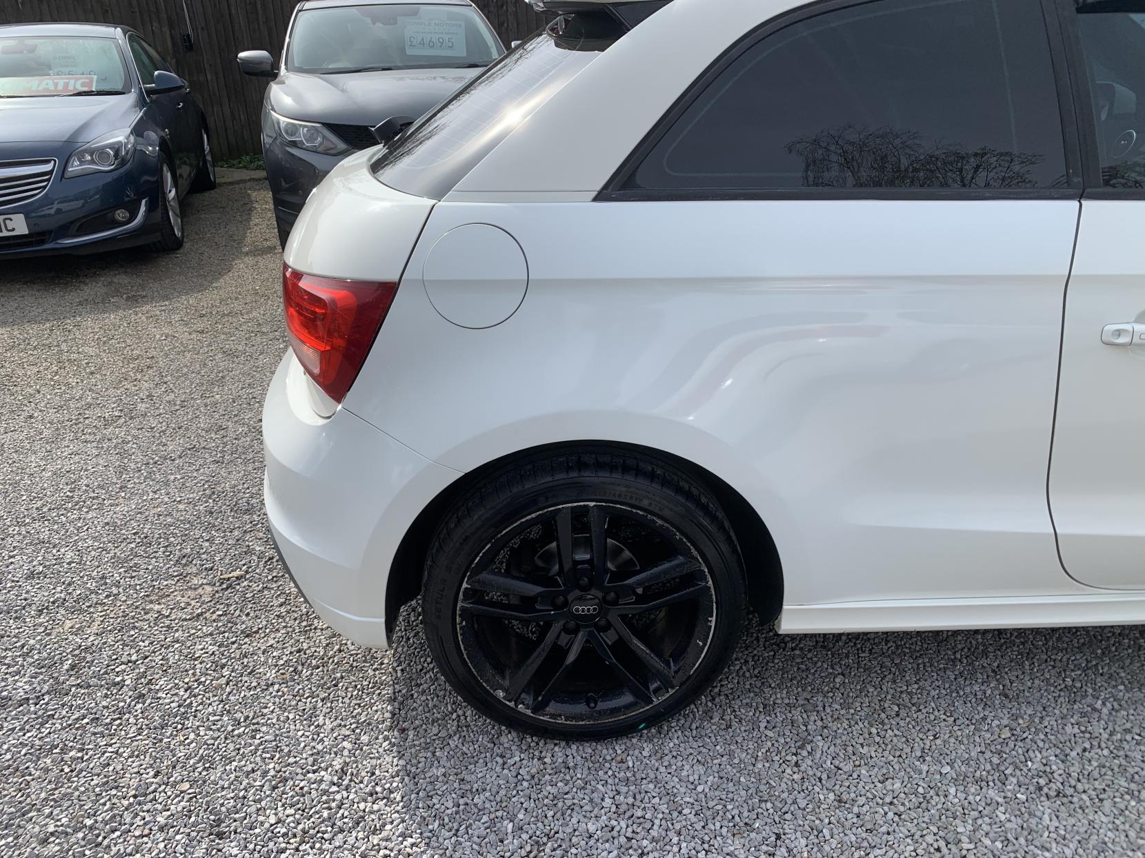 Audi A1 1.4 TFSI S line Hatchback 3dr Petrol Manual Euro 5 (s/s) (122 ps)