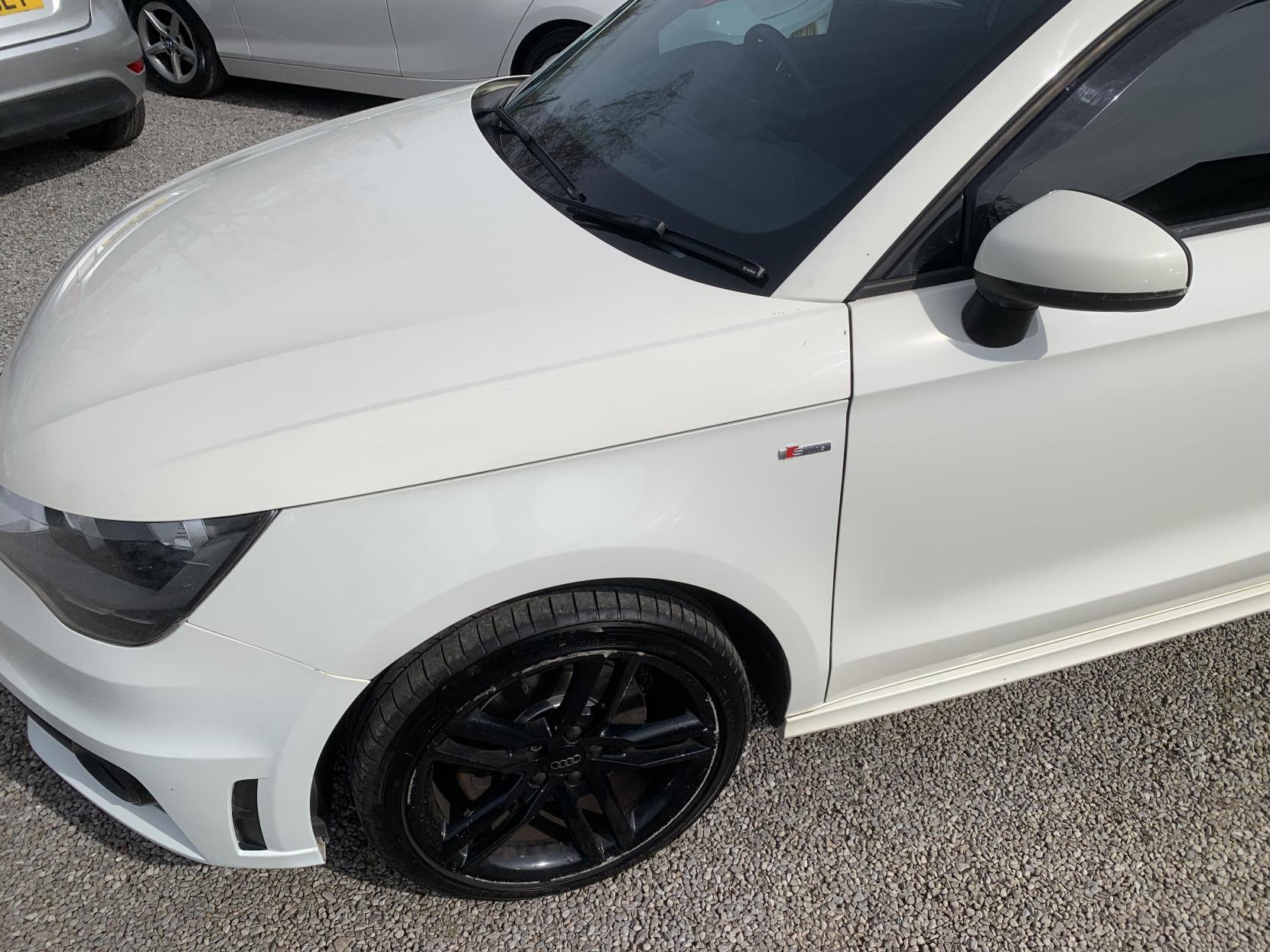 Audi A1 1.4 TFSI S line Hatchback 3dr Petrol Manual Euro 5 (s/s) (122 ps)