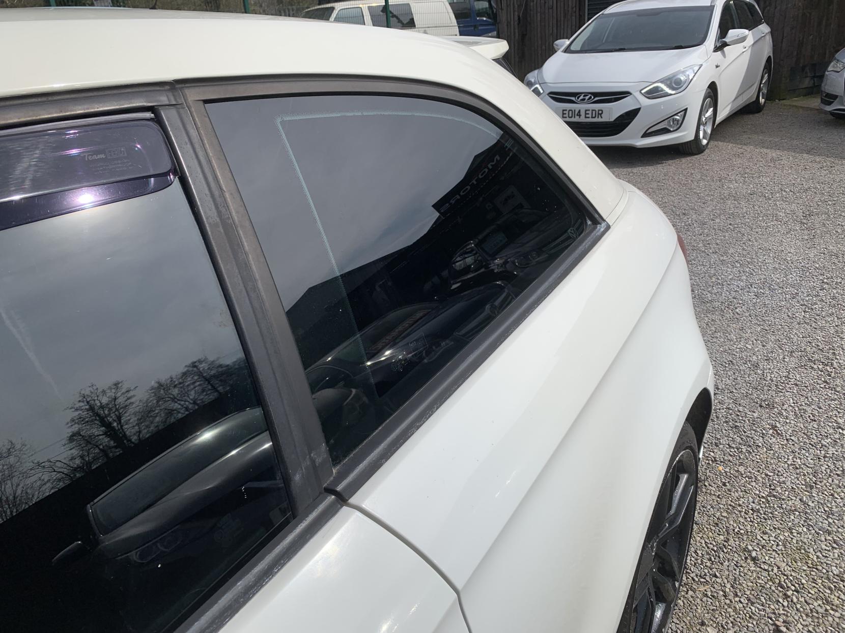 Audi A1 1.4 TFSI S line Hatchback 3dr Petrol Manual Euro 5 (s/s) (122 ps)