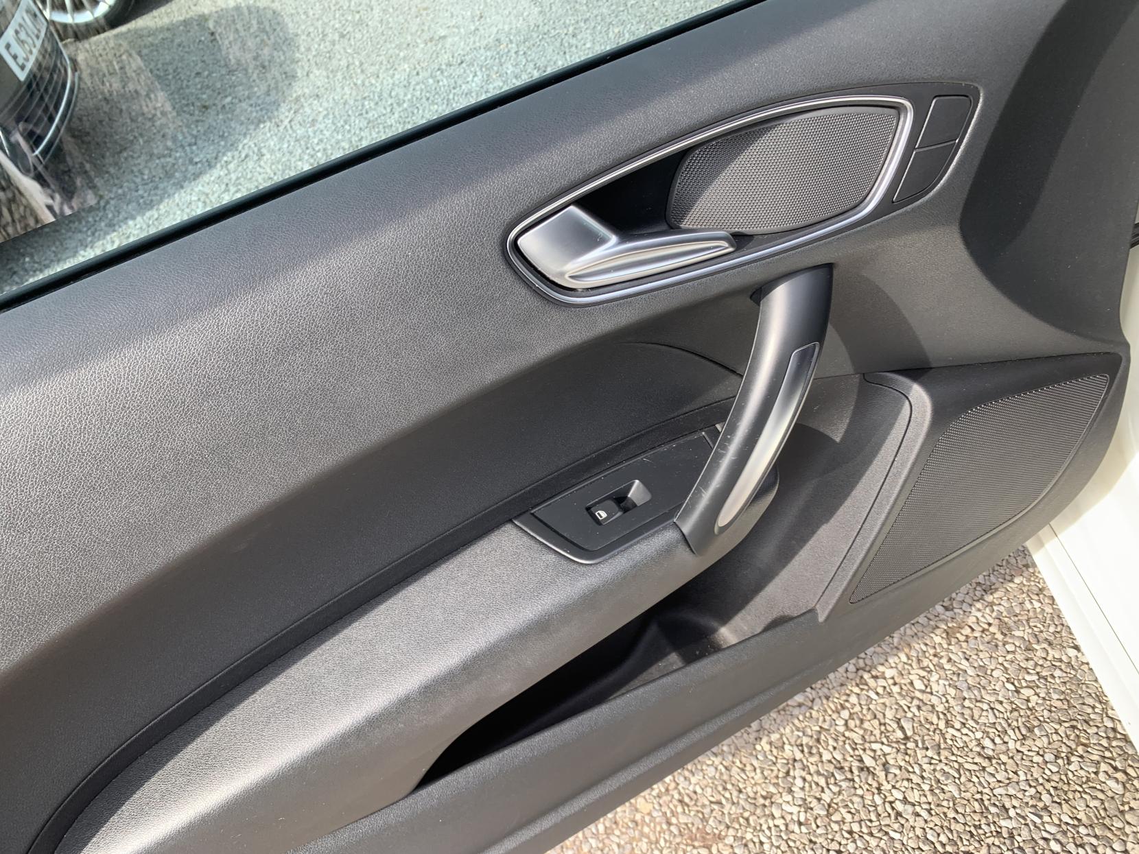 Audi A1 1.4 TFSI S line Hatchback 3dr Petrol Manual Euro 5 (s/s) (122 ps)