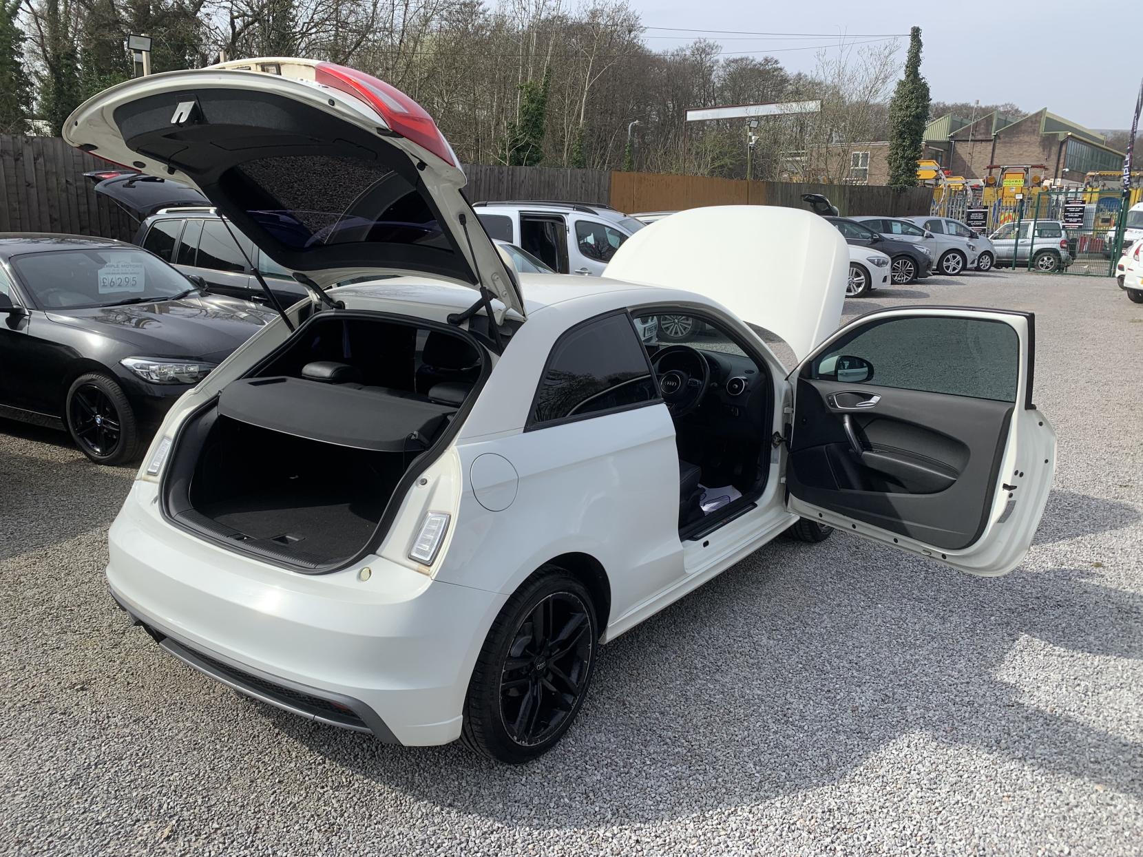 Audi A1 1.4 TFSI S line Hatchback 3dr Petrol Manual Euro 5 (s/s) (122 ps)