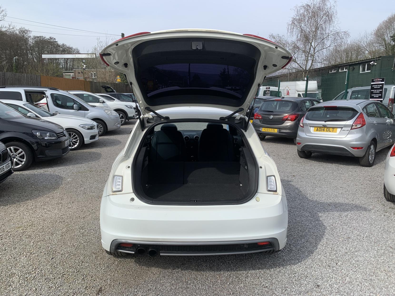 Audi A1 1.4 TFSI S line Hatchback 3dr Petrol Manual Euro 5 (s/s) (122 ps)