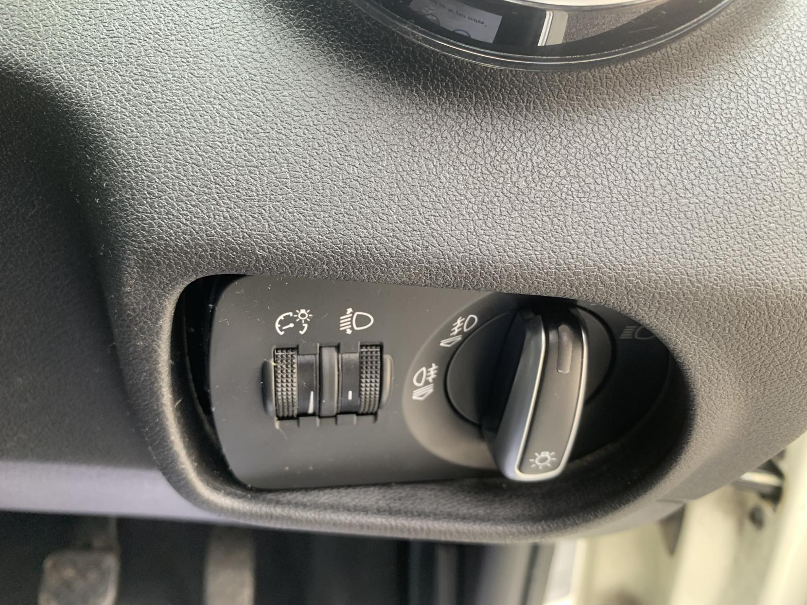 Audi A1 1.4 TFSI S line Hatchback 3dr Petrol Manual Euro 5 (s/s) (122 ps)