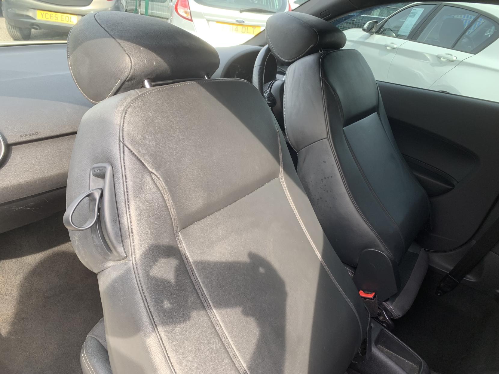 Audi A1 1.4 TFSI S line Hatchback 3dr Petrol Manual Euro 5 (s/s) (122 ps)