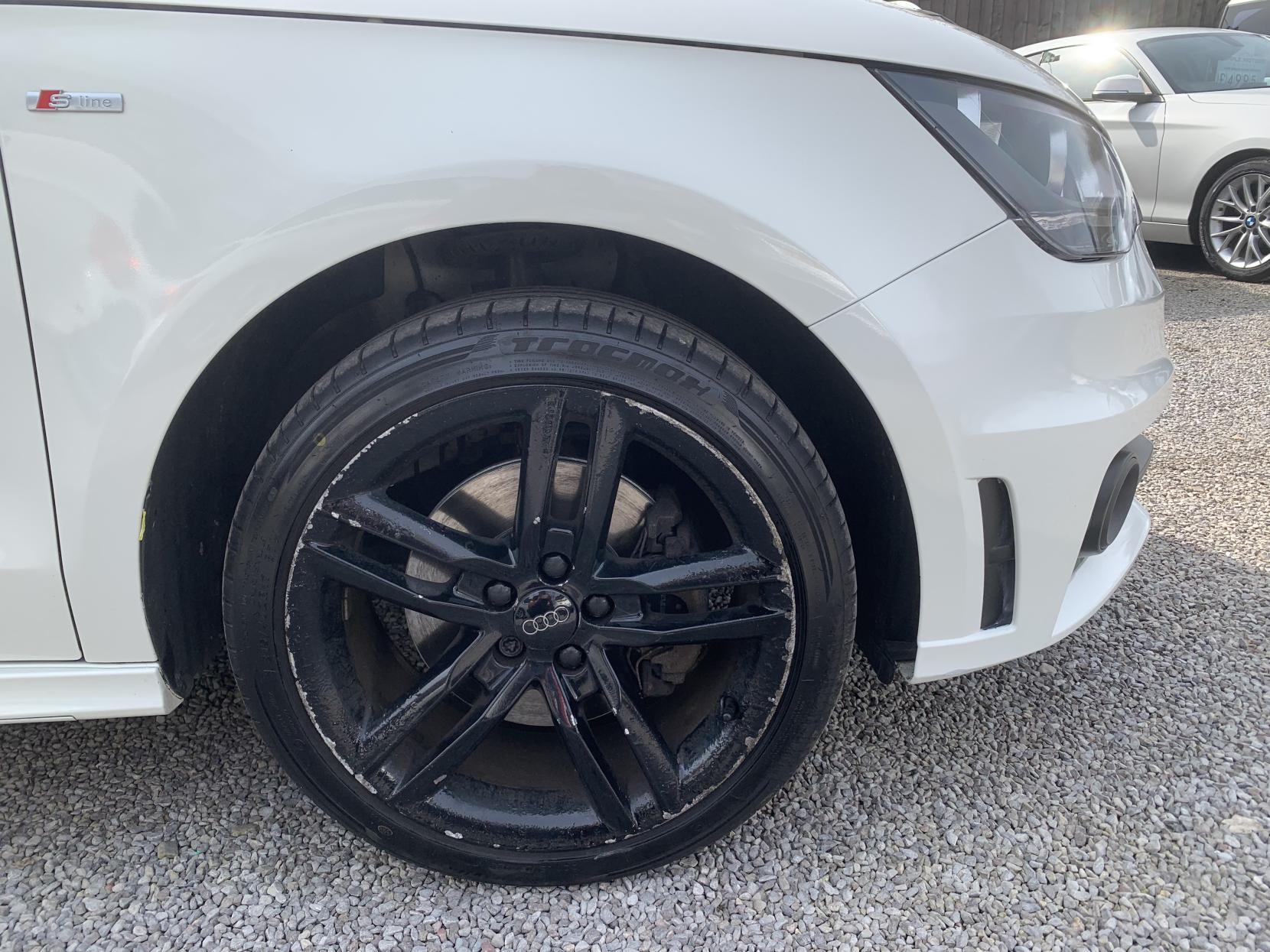 Audi A1 1.4 TFSI S line Hatchback 3dr Petrol Manual Euro 5 (s/s) (122 ps)