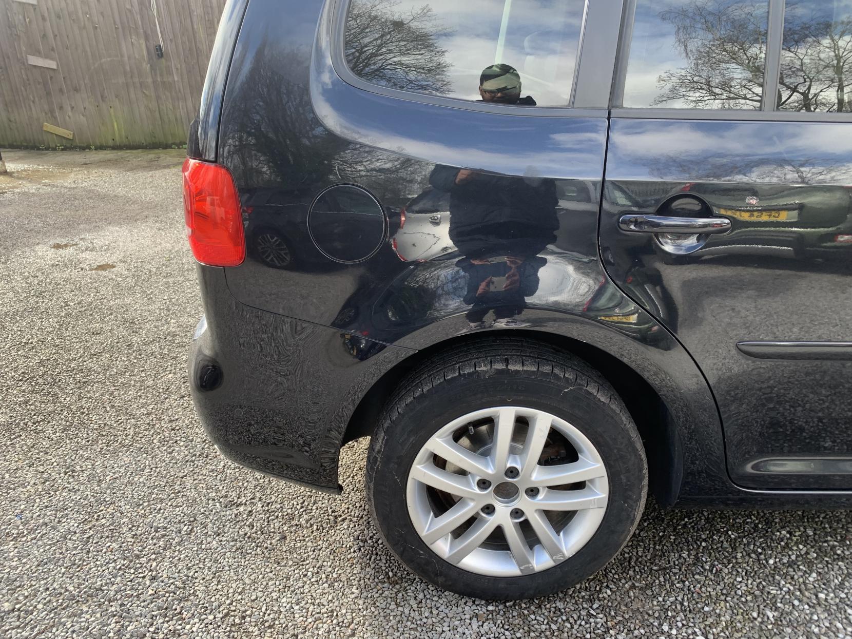 Volkswagen Touran 1.6 TDI BlueMotion Tech SE MPV 5dr Diesel DSG Euro 5 (s/s) (105 ps)