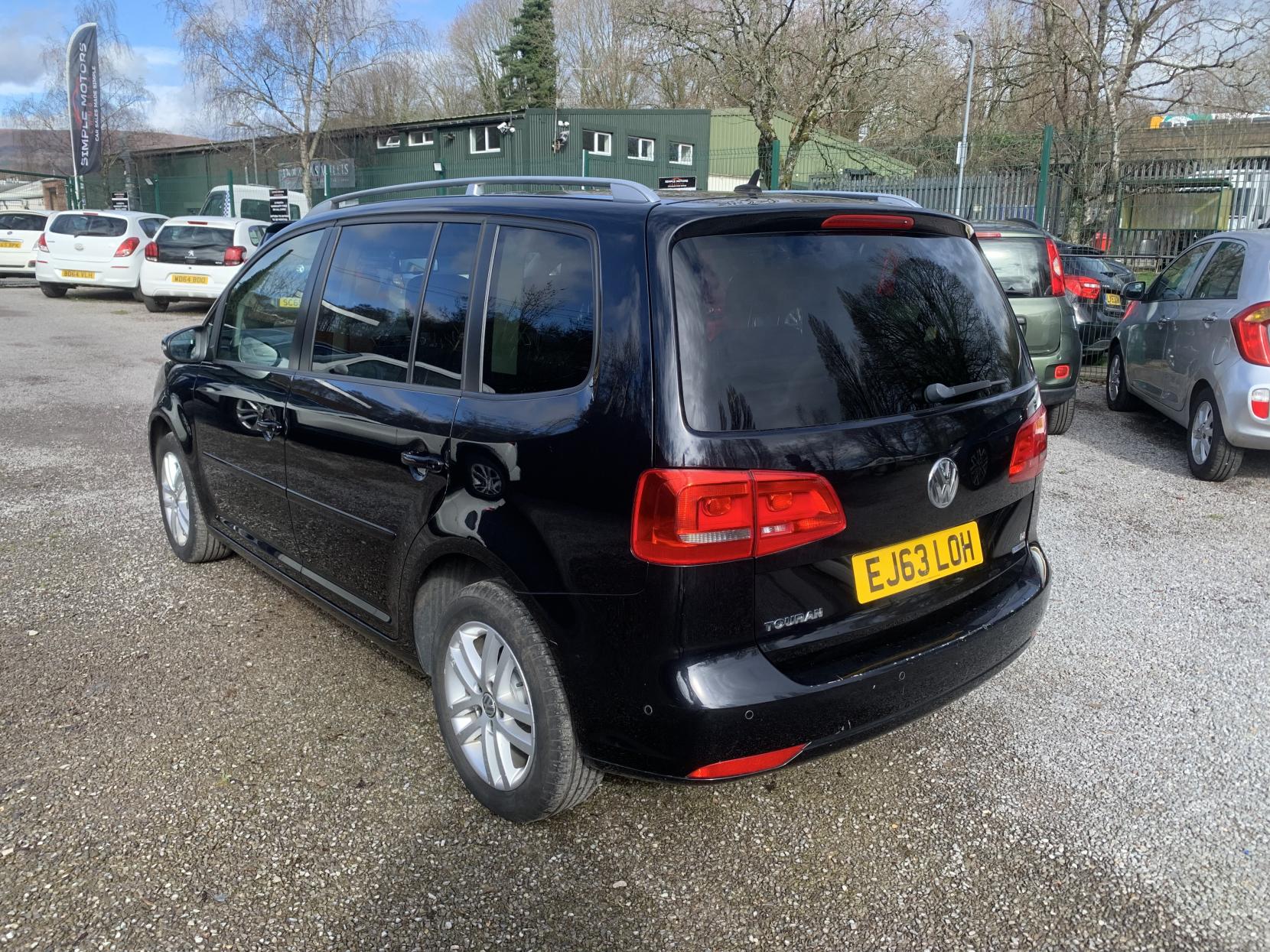 Volkswagen Touran 1.6 TDI BlueMotion Tech SE MPV 5dr Diesel DSG Euro 5 (s/s) (105 ps)