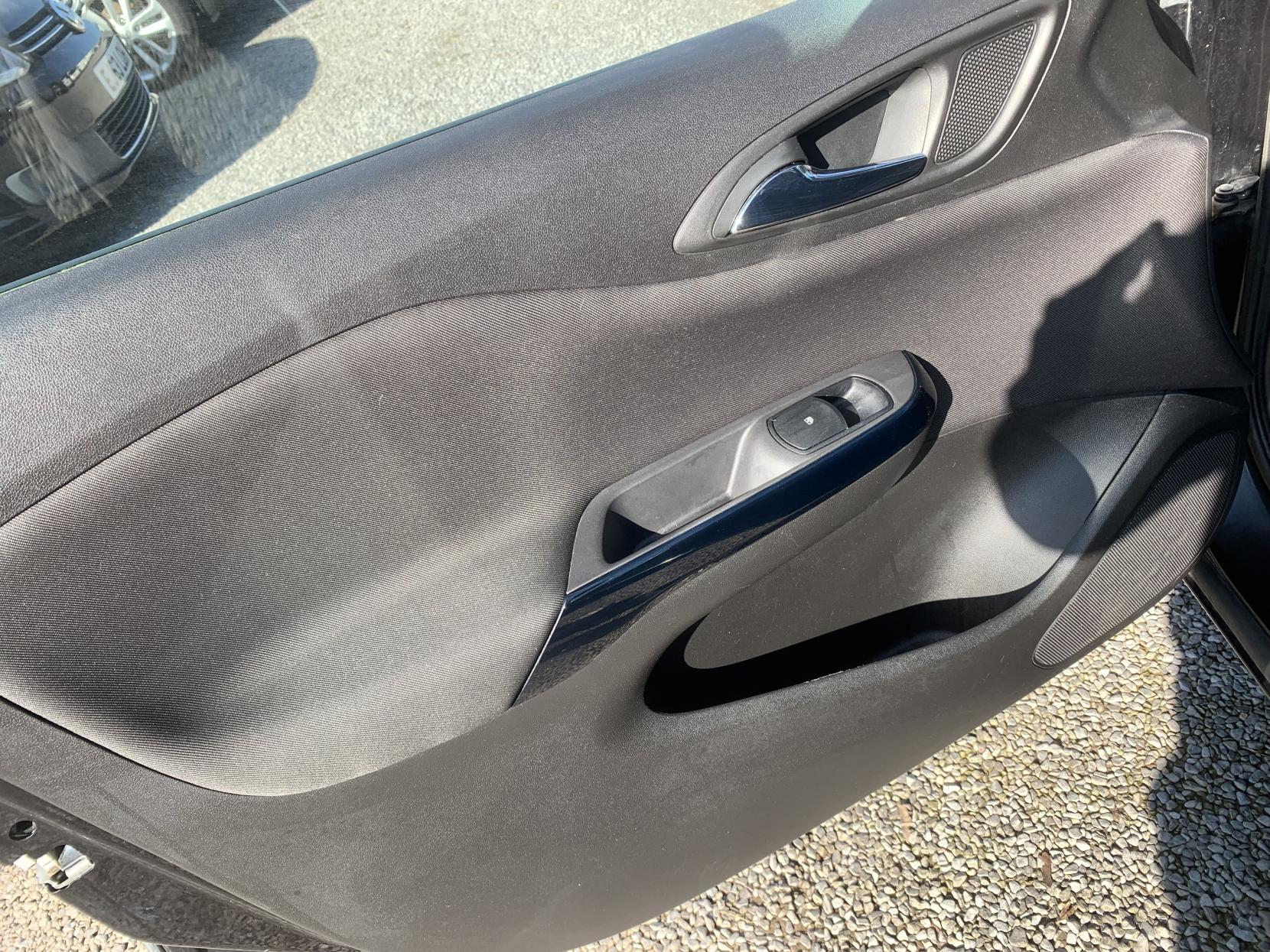 Vauxhall Corsa 1.4i ecoFLEX SRi Hatchback 5dr Petrol Manual Euro 6 (90 ps)