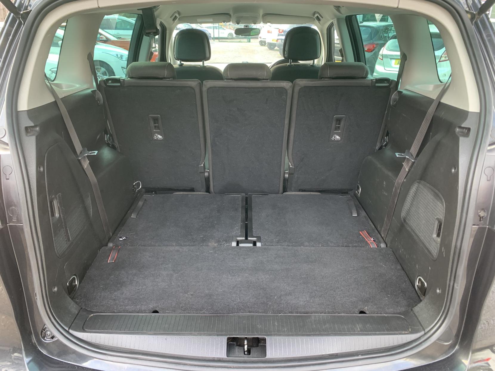 Vauxhall Zafira Tourer 1.4i Turbo SRi MPV 5dr Petrol Manual Euro 6 (140 ps)