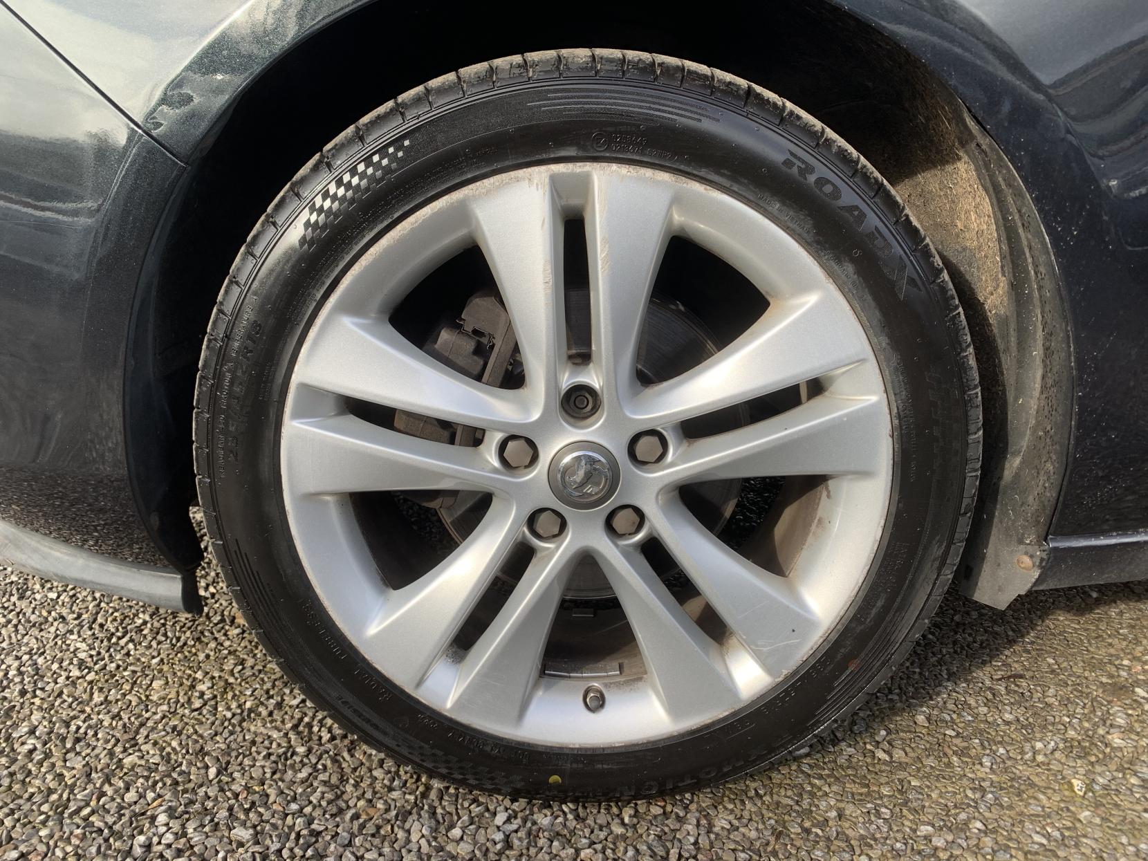 Vauxhall Zafira Tourer 1.4i Turbo SRi MPV 5dr Petrol Manual Euro 6 (140 ps)