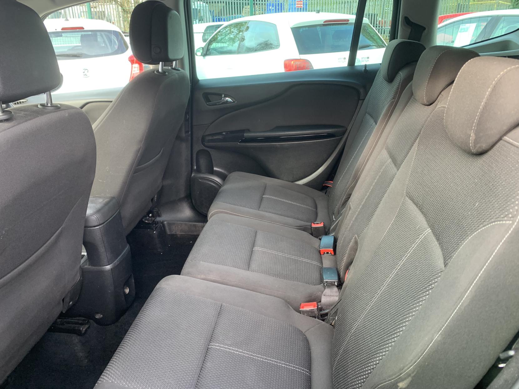 Vauxhall Zafira Tourer 1.4i Turbo SRi MPV 5dr Petrol Manual Euro 6 (140 ps)