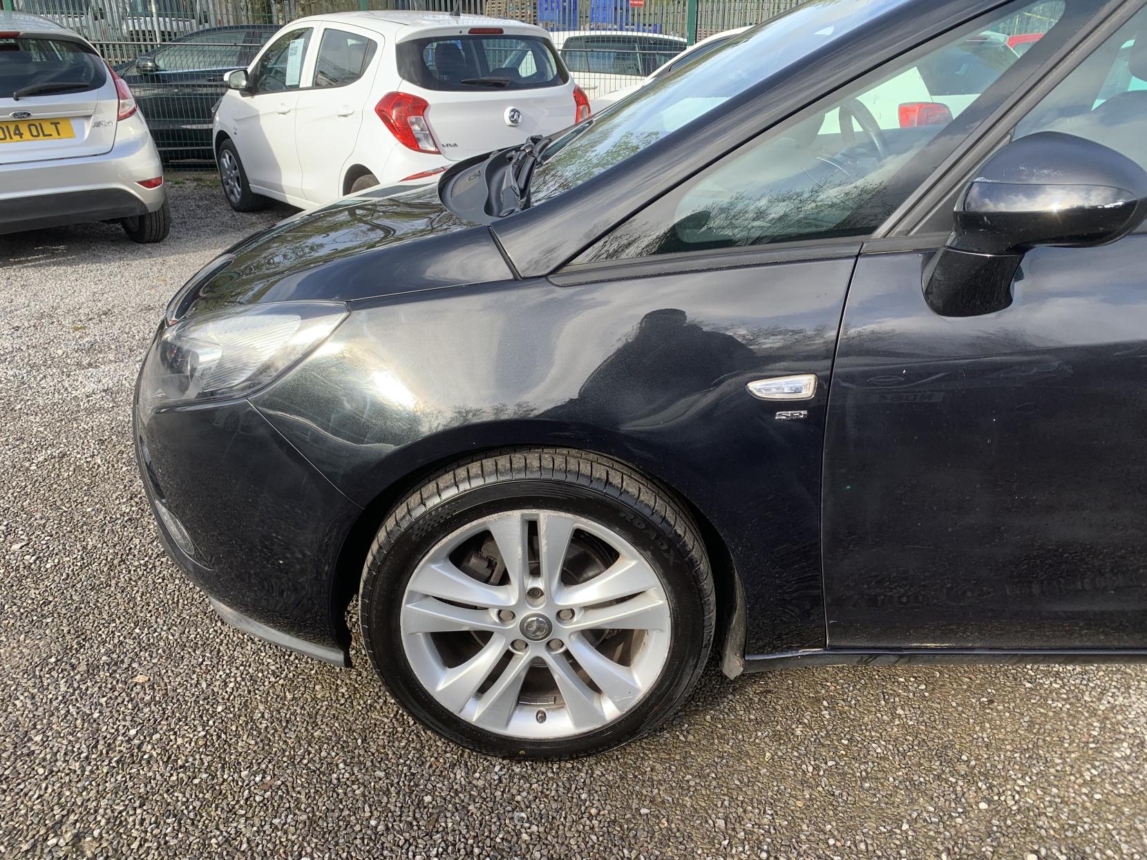 Vauxhall Zafira Tourer 1.4i Turbo SRi MPV 5dr Petrol Manual Euro 6 (140 ps)